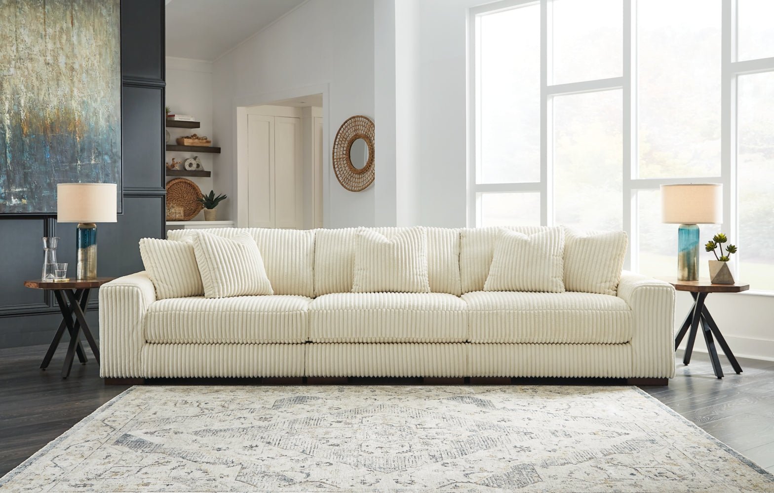 AshleyLindyn 3 - Piece Sectional Sofa