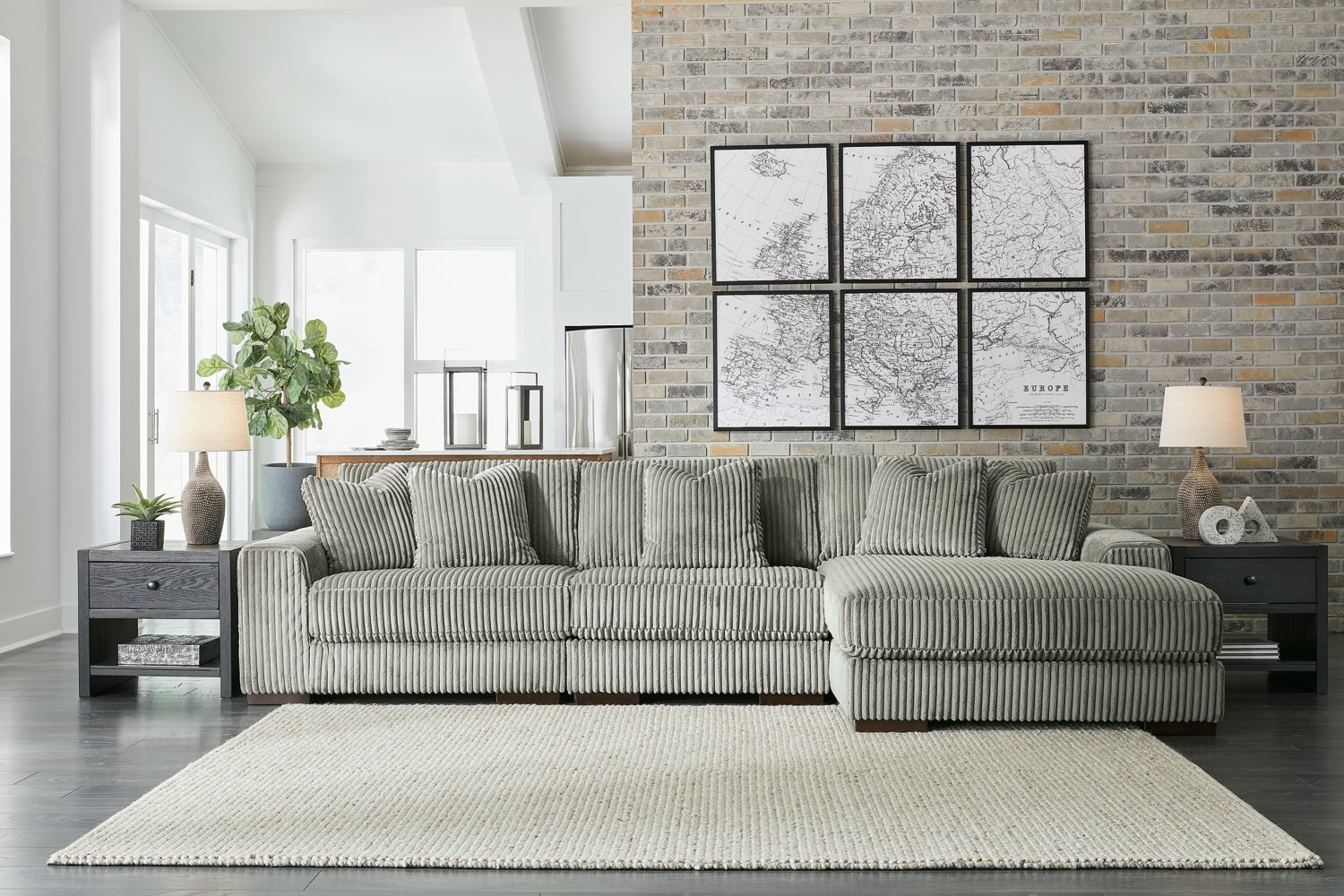 AshleyLindyn 3 - Piece Sectional with Chaise