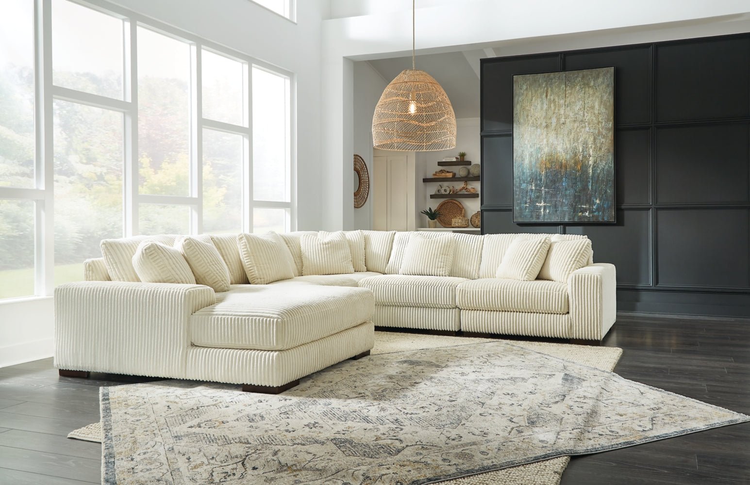 AshleyLindyn 5 - Piece Sectional with Chaise