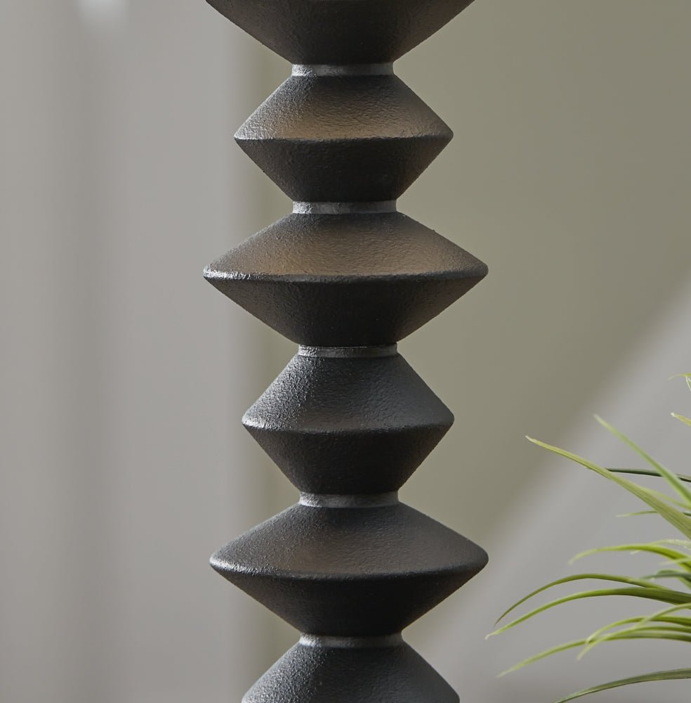 AshleyLuanndon Table Lamps