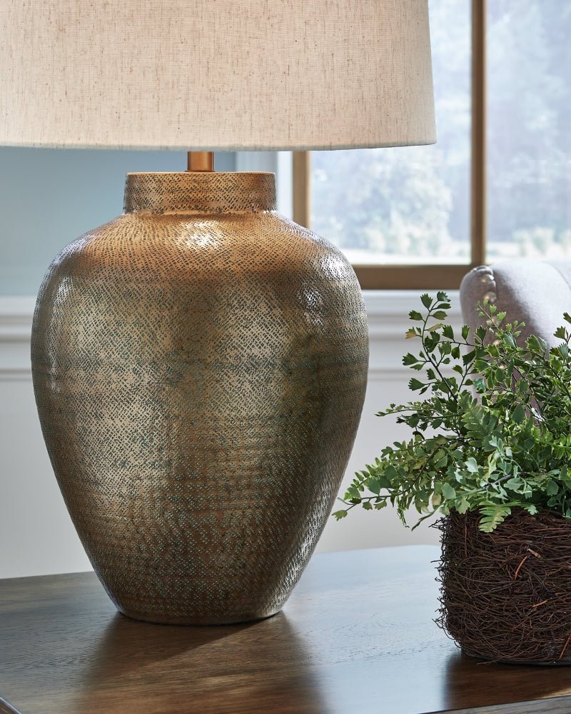 AshleyMadney Table Lamps