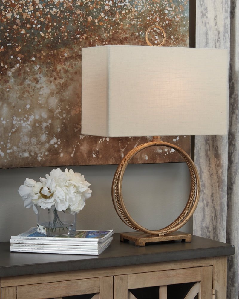 AshleyMahala Table Lamps