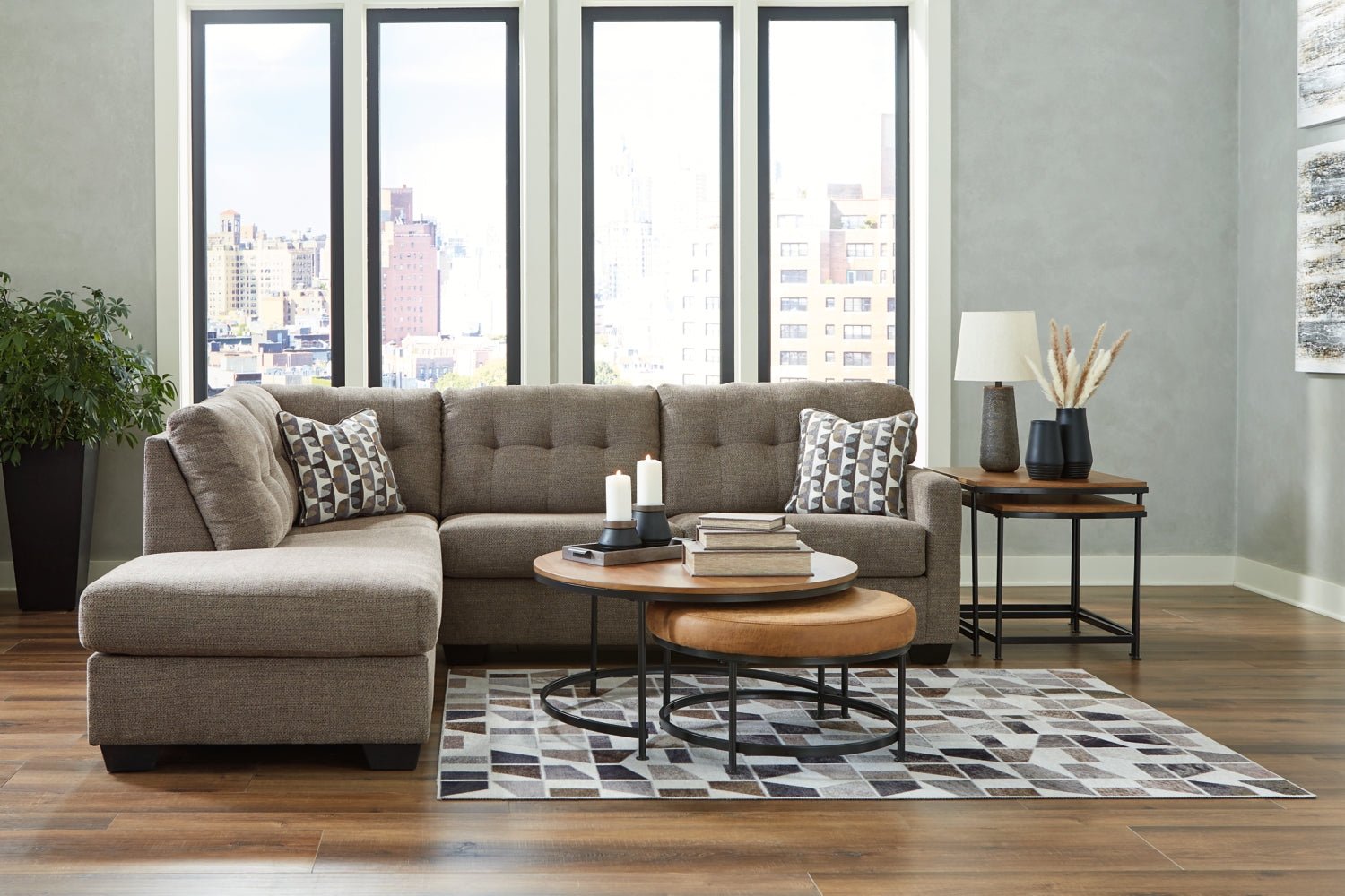 AshleyMahoney 2 - Piece Sectional with Chaise