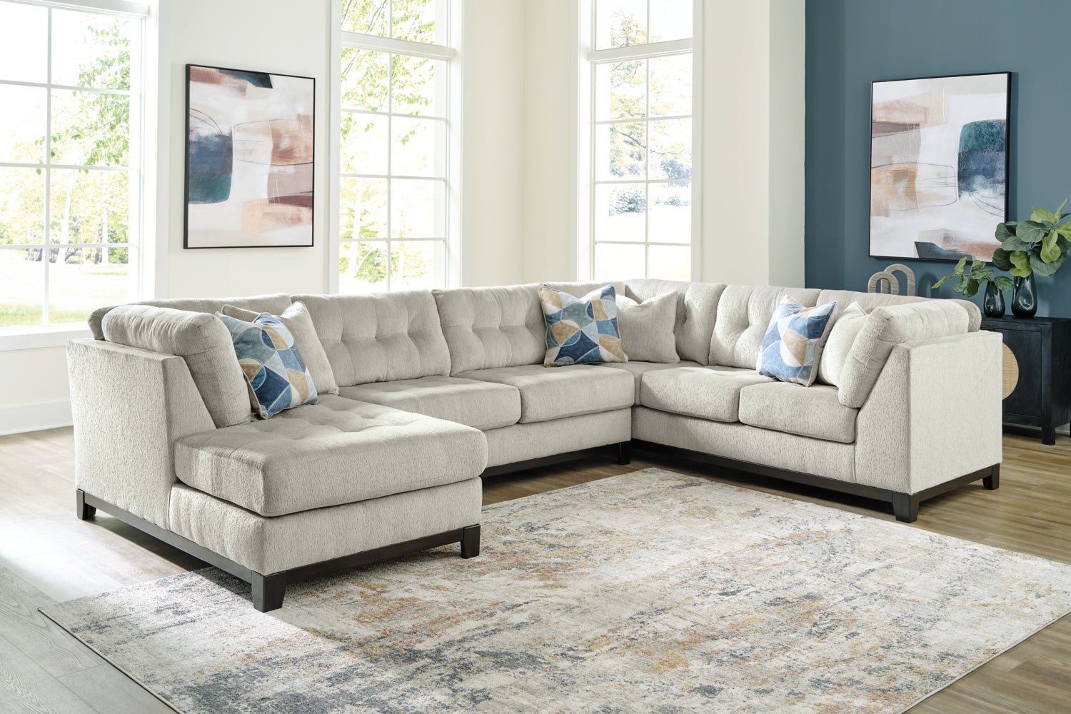 AshleyMaxon Place 3 - Piece Sectional with Chaise