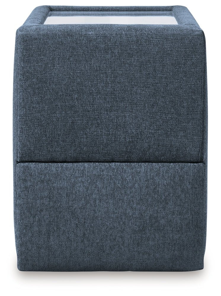 AshleyModmax 7 - Piece Sectional