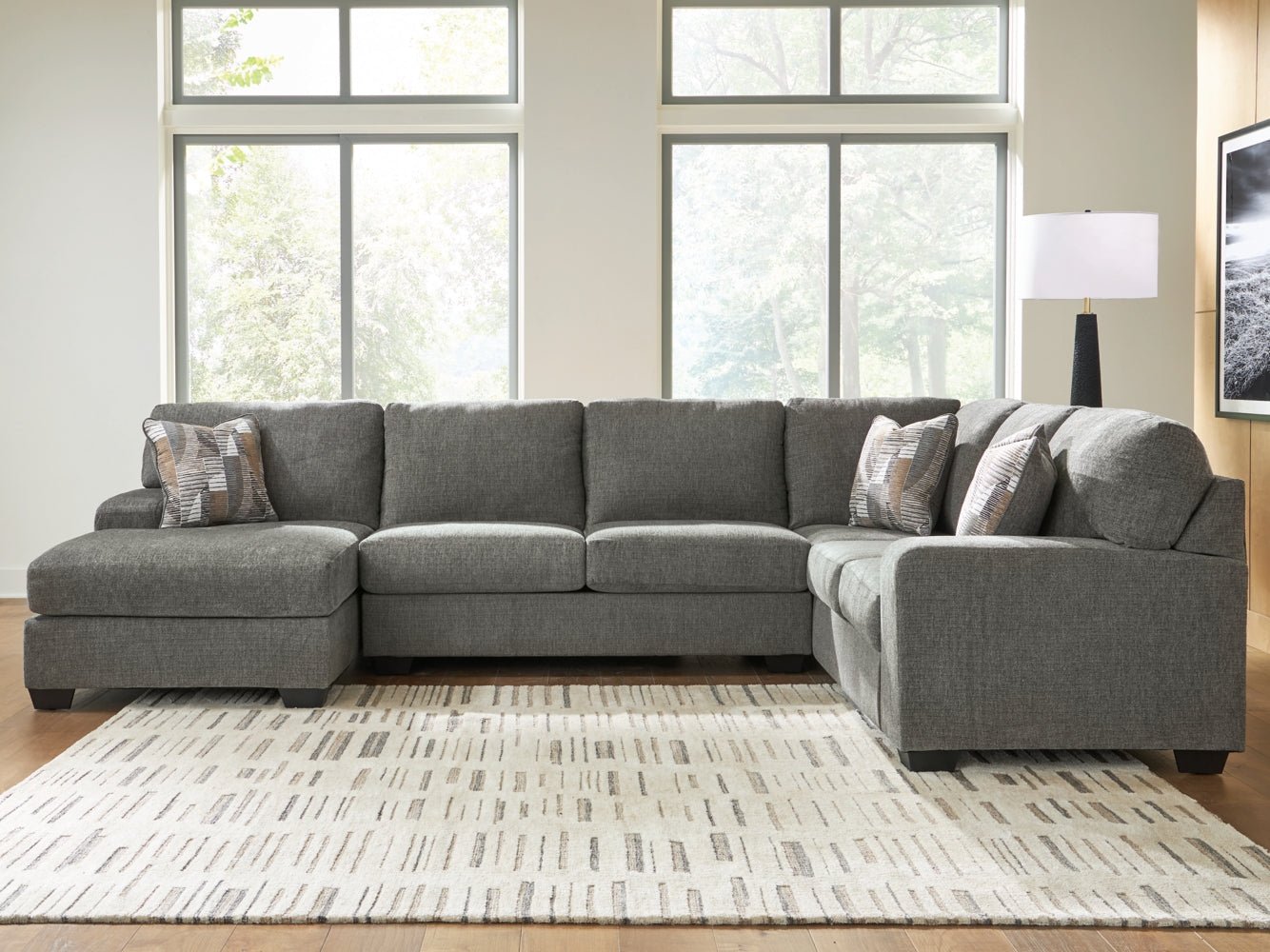 AshleyNewellen 3 - Piece Sectional with Chaise