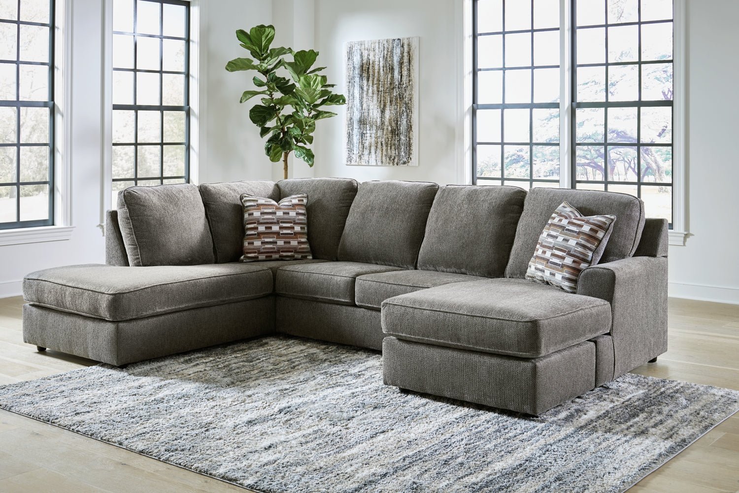 AshleyO'Phannon 2 - Piece Sectional with Chaise