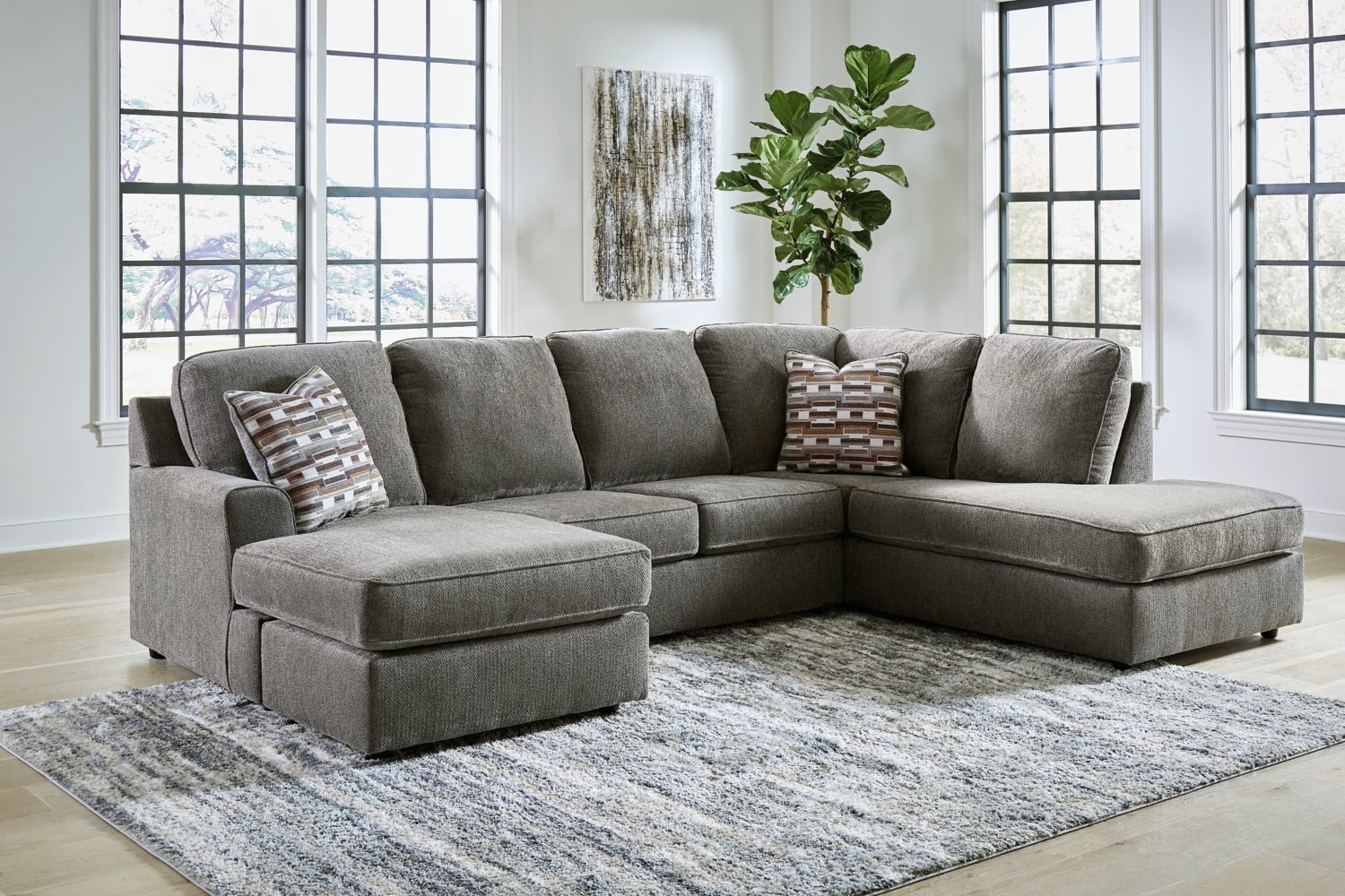 AshleyO'Phannon 2 - Piece Sectional with Chaise