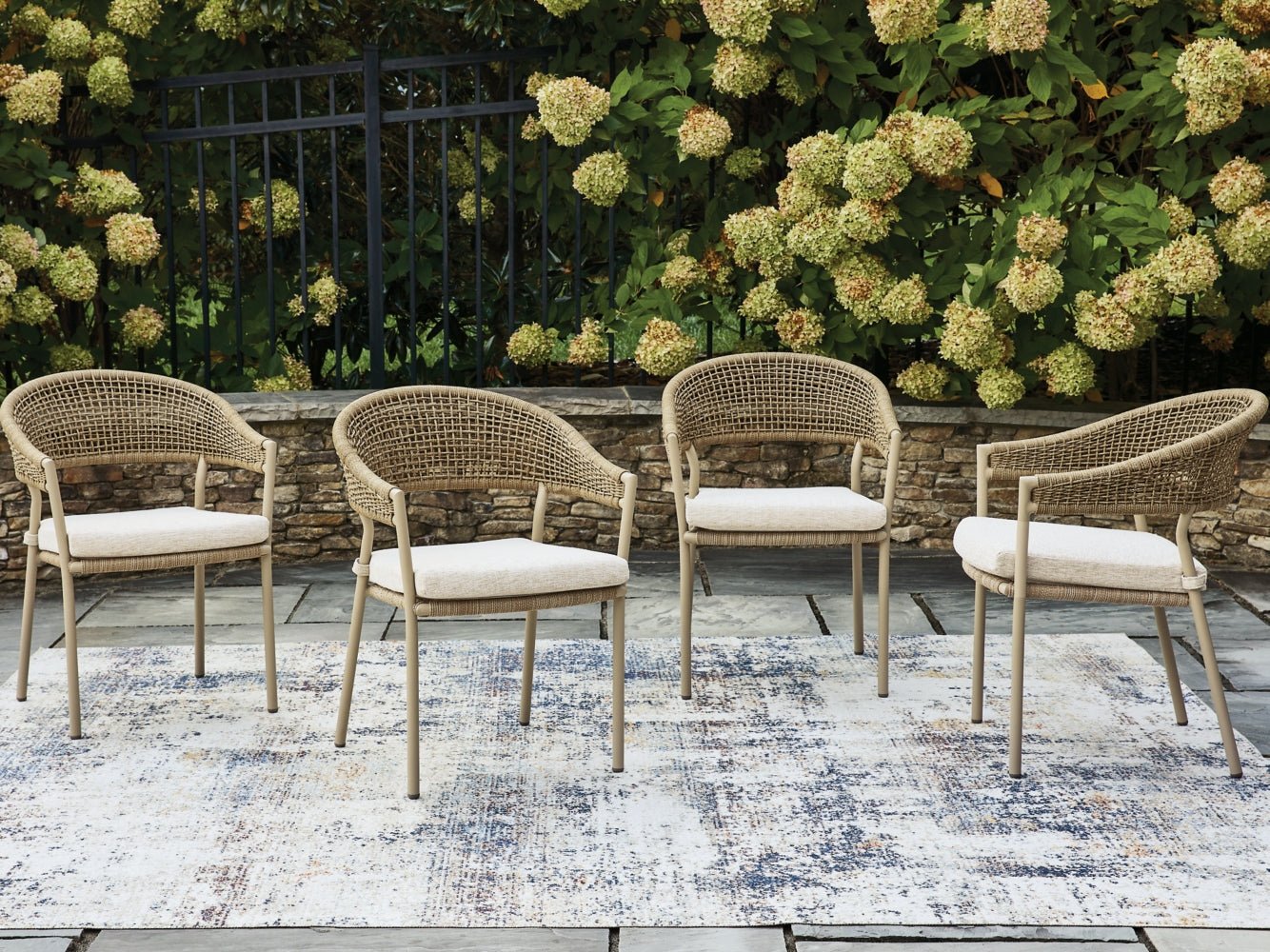 AshleyOrchard Beach Outdoor Arm Chair with Cushion (Set of 4)