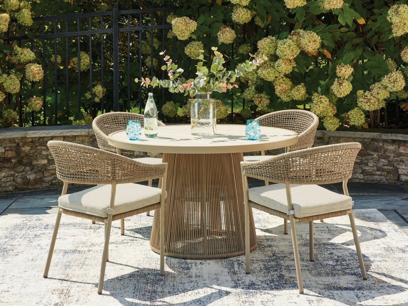 AshleyOrchard Beach Outdoor Dining Set