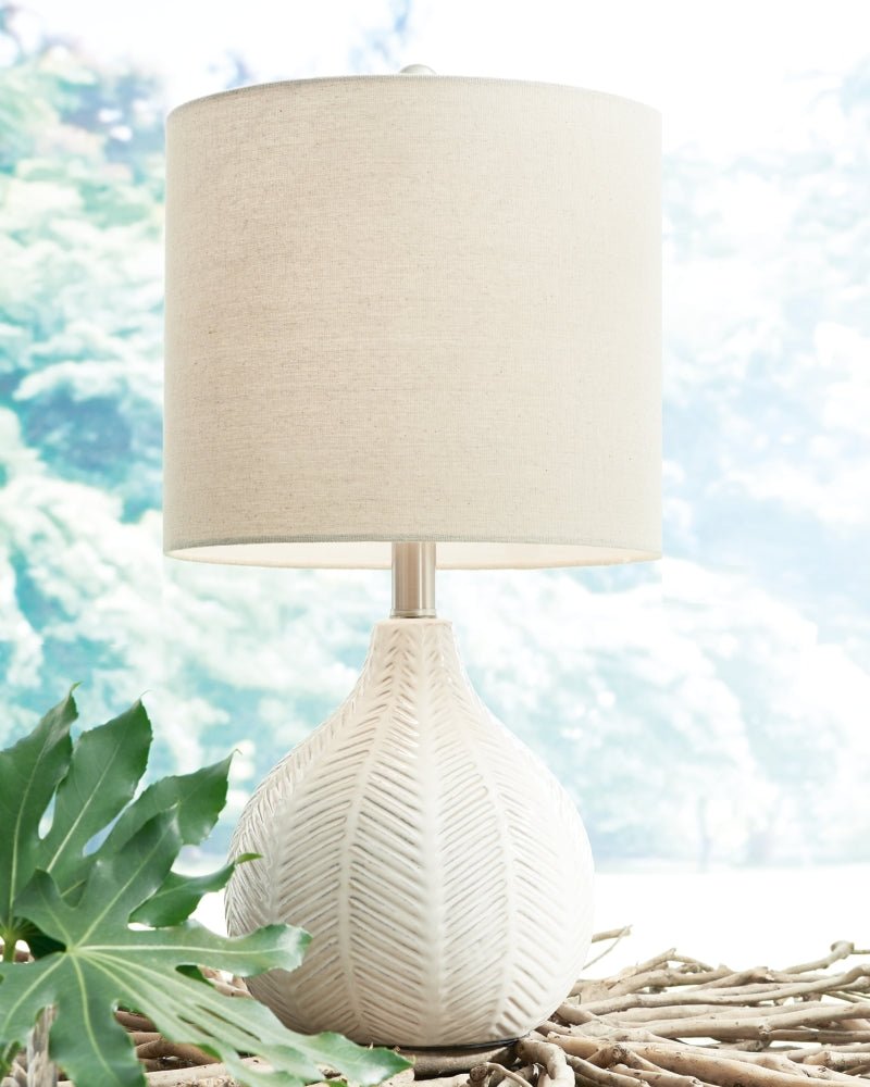 AshleyRainermen Table Lamps