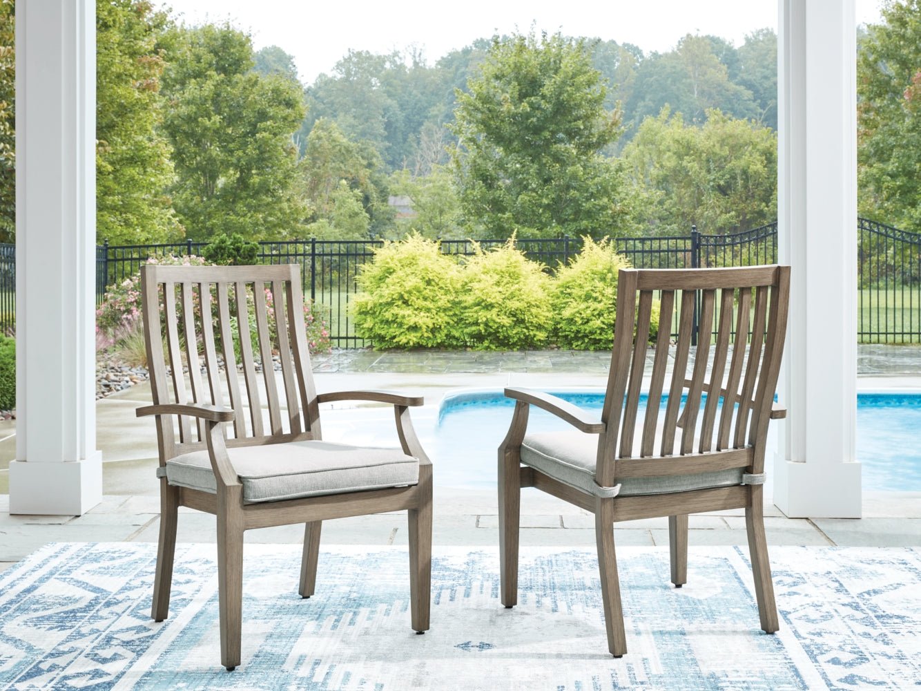 AshleyRainier Ranch Outdoor Dining Set