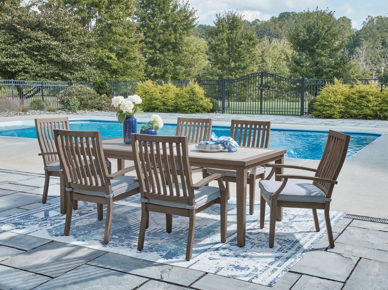 AshleyRainier Ranch Outdoor Dining Set
