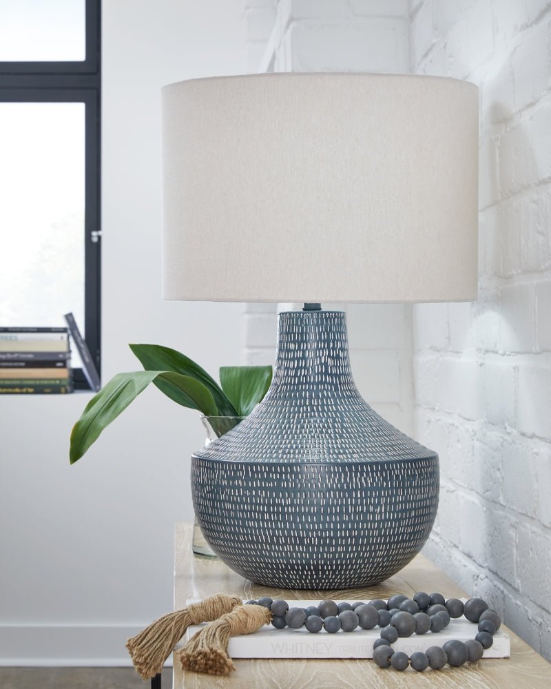 AshleySchylarmont Table Lamps