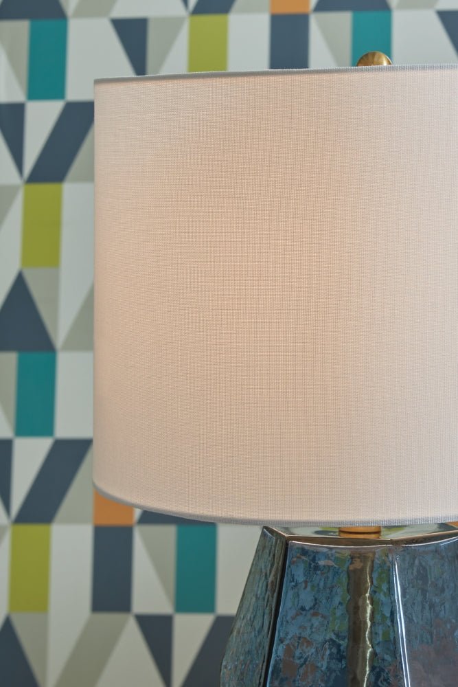 AshleyTallow Table Lamps
