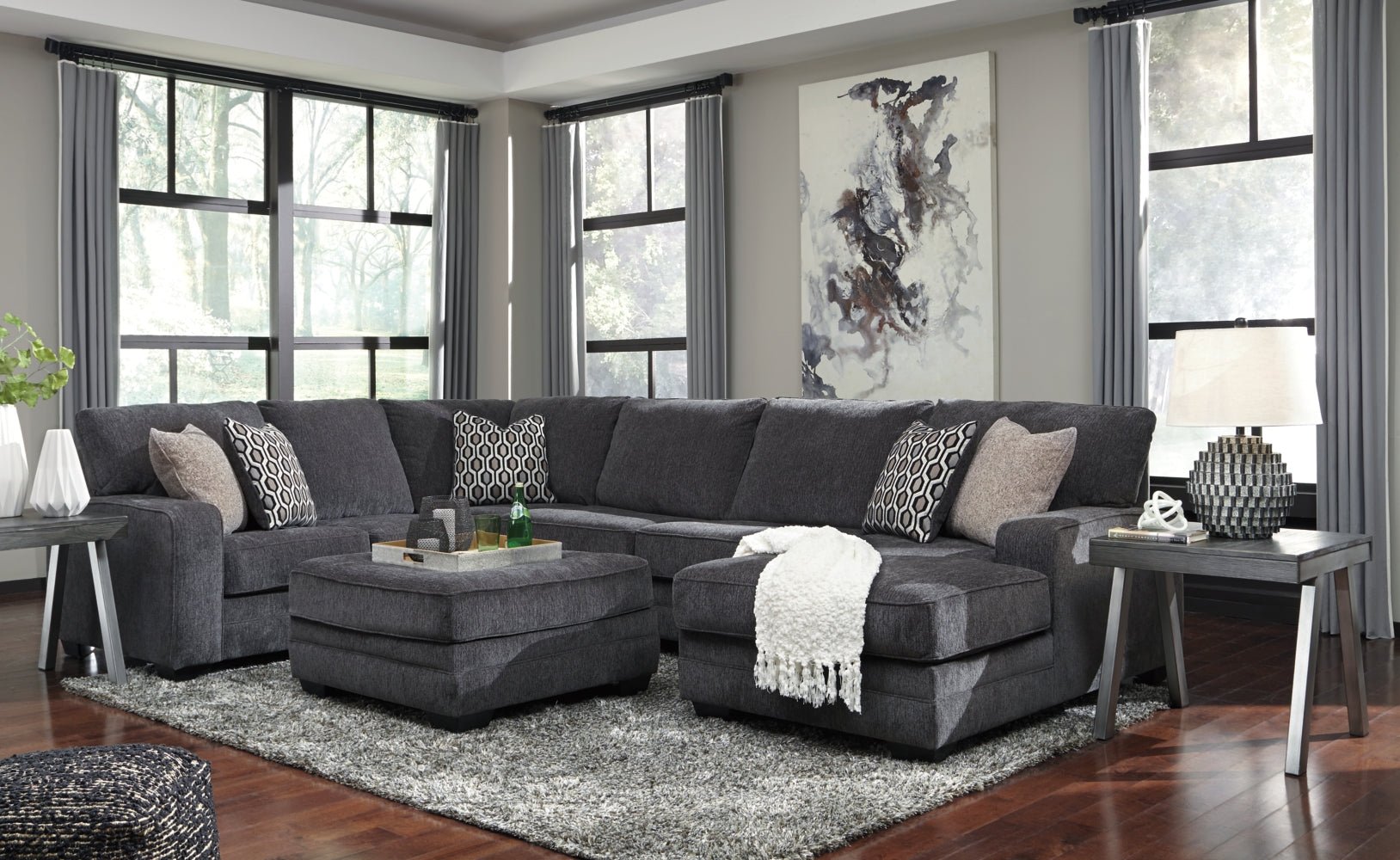 AshleyTracling 3 - Piece Sectional with Chaise