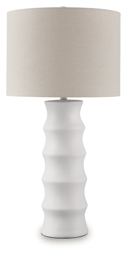AshleyVeraleigh Table Lamps