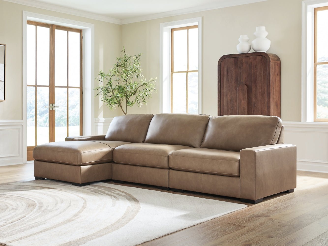 AshleyVeronella 3 - Piece Sectional with Chaise