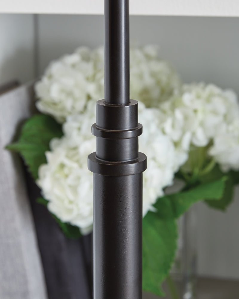 AshleyWimner Table Lamps