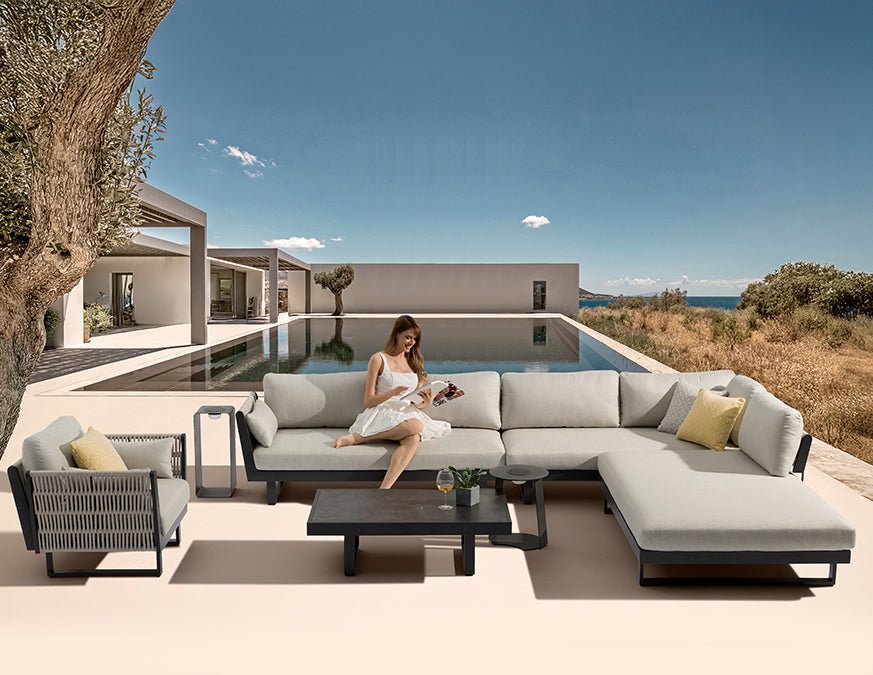 Couture JardinBREEZE RightHand Sofa
