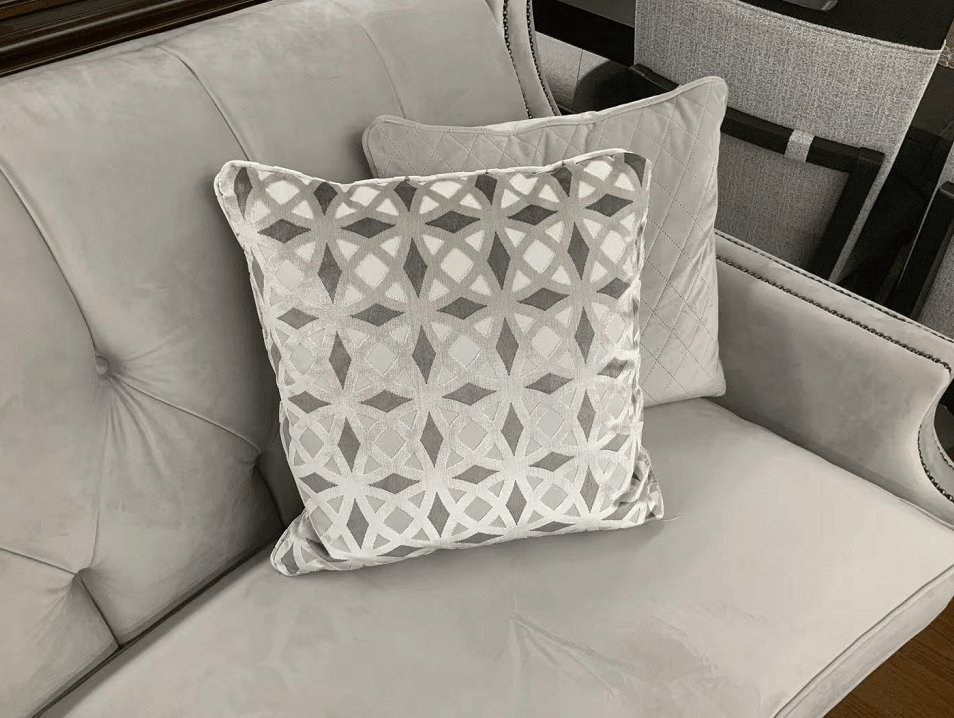 DRCDR 2789 SOFA Floor Model