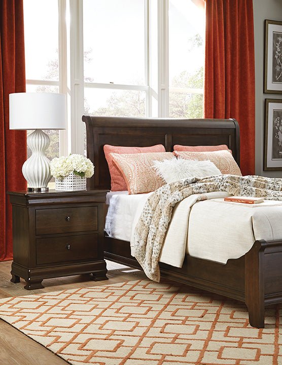 Durham FurnitureQueen Sleigh Bed W/Low Footboard