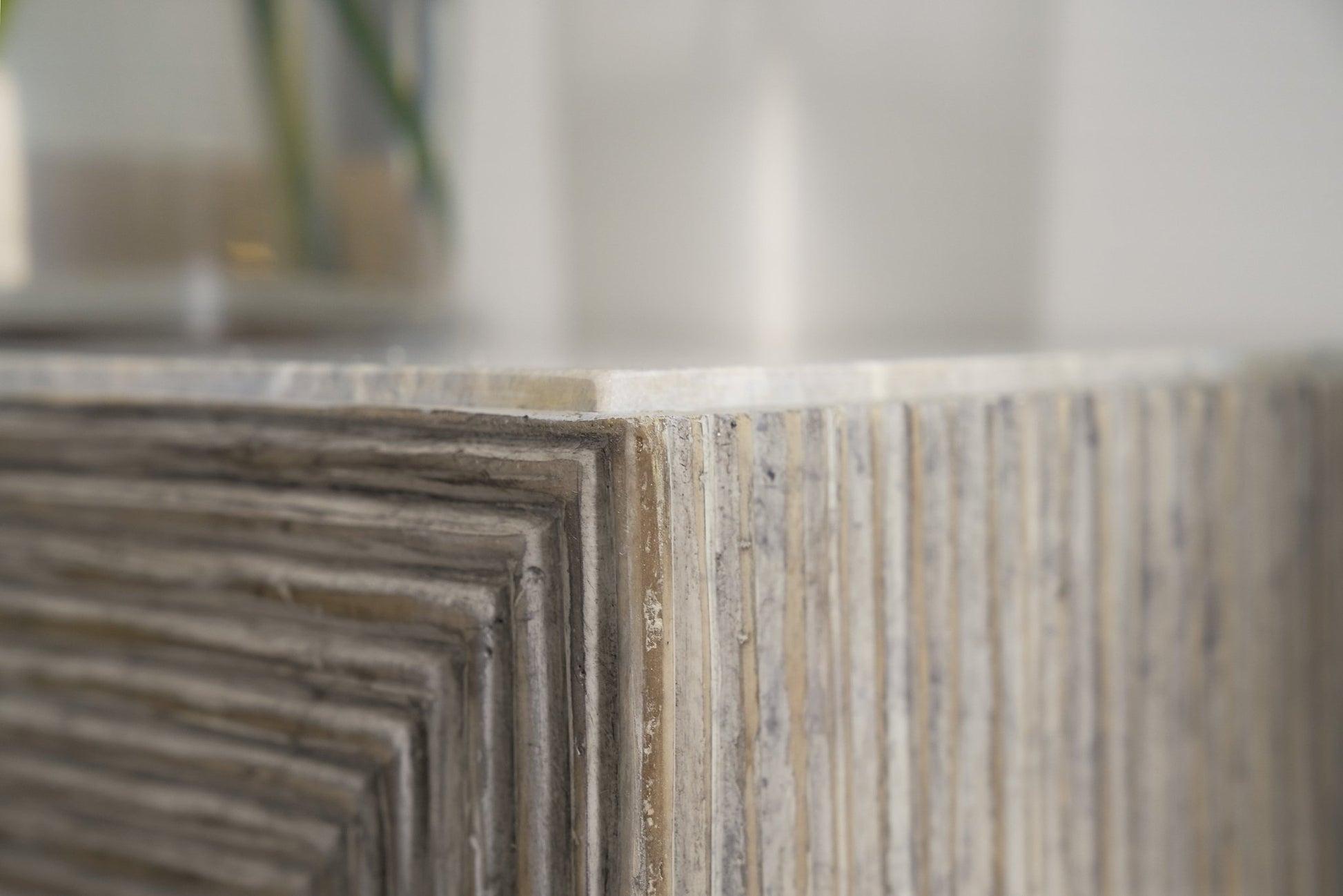 HookerAmani Sofa Table