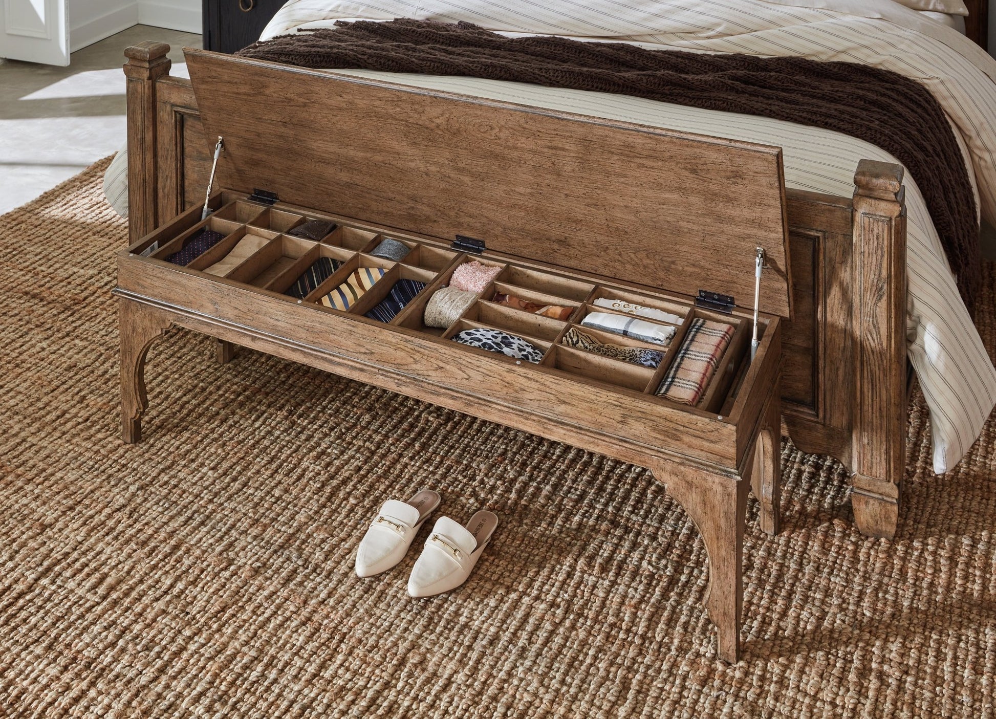 HookerAmericana Bed Bench
