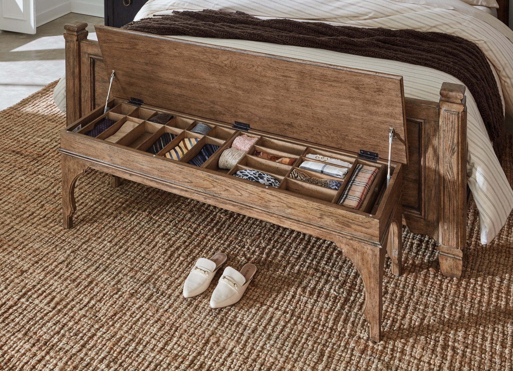 HookerAmericana Bed Bench