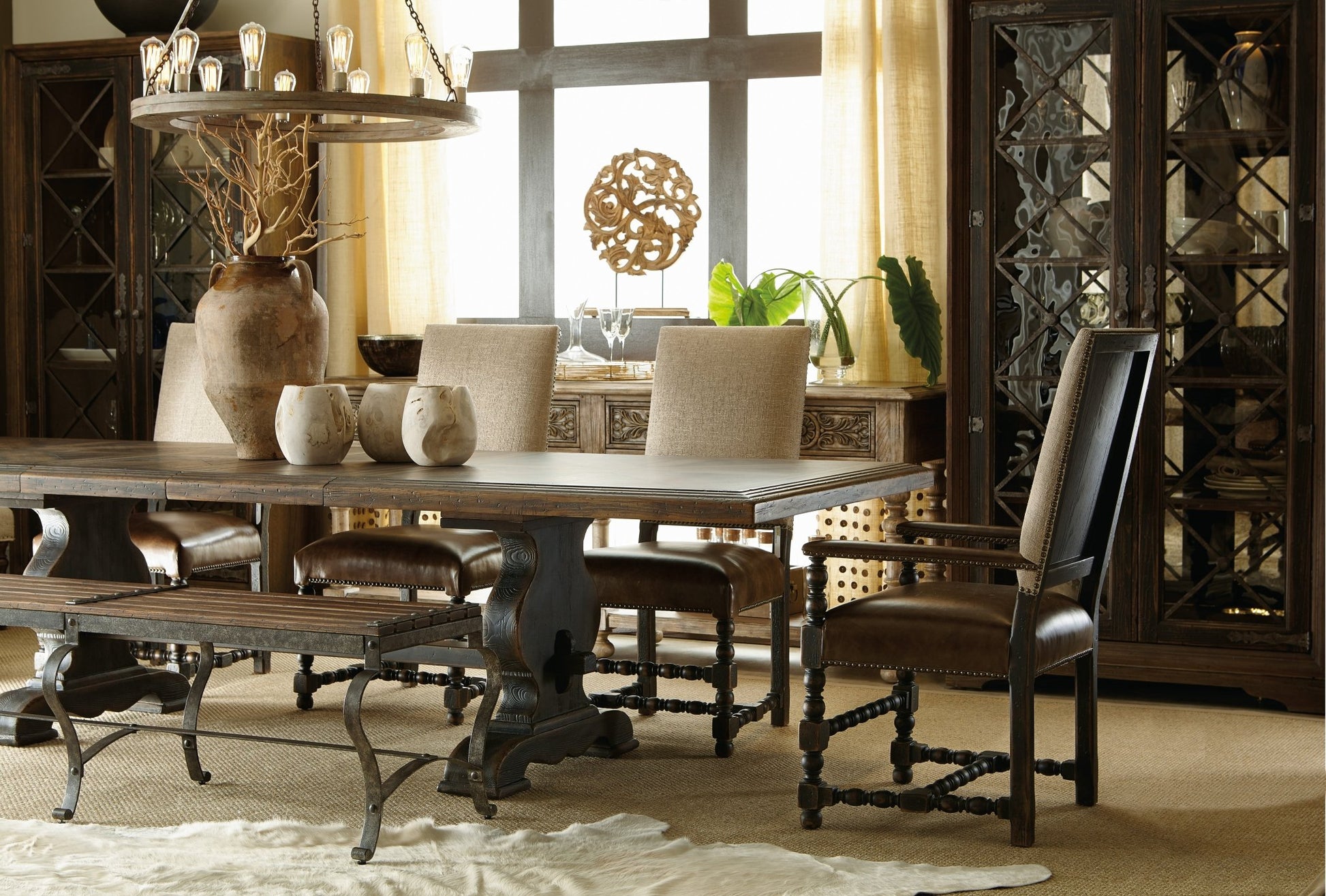 HookerBandera 86in Table with 2 - 18in Leaves