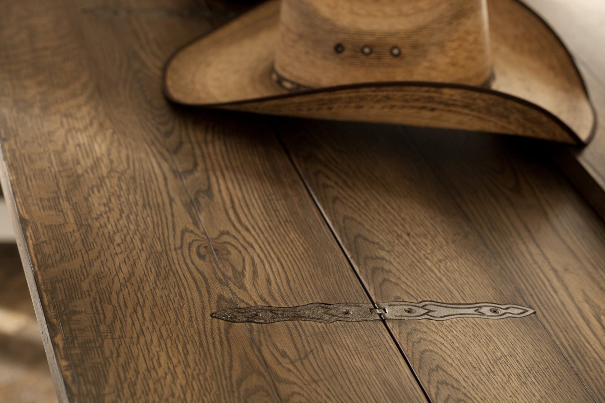 HookerBluewind Flip - Top Console Table