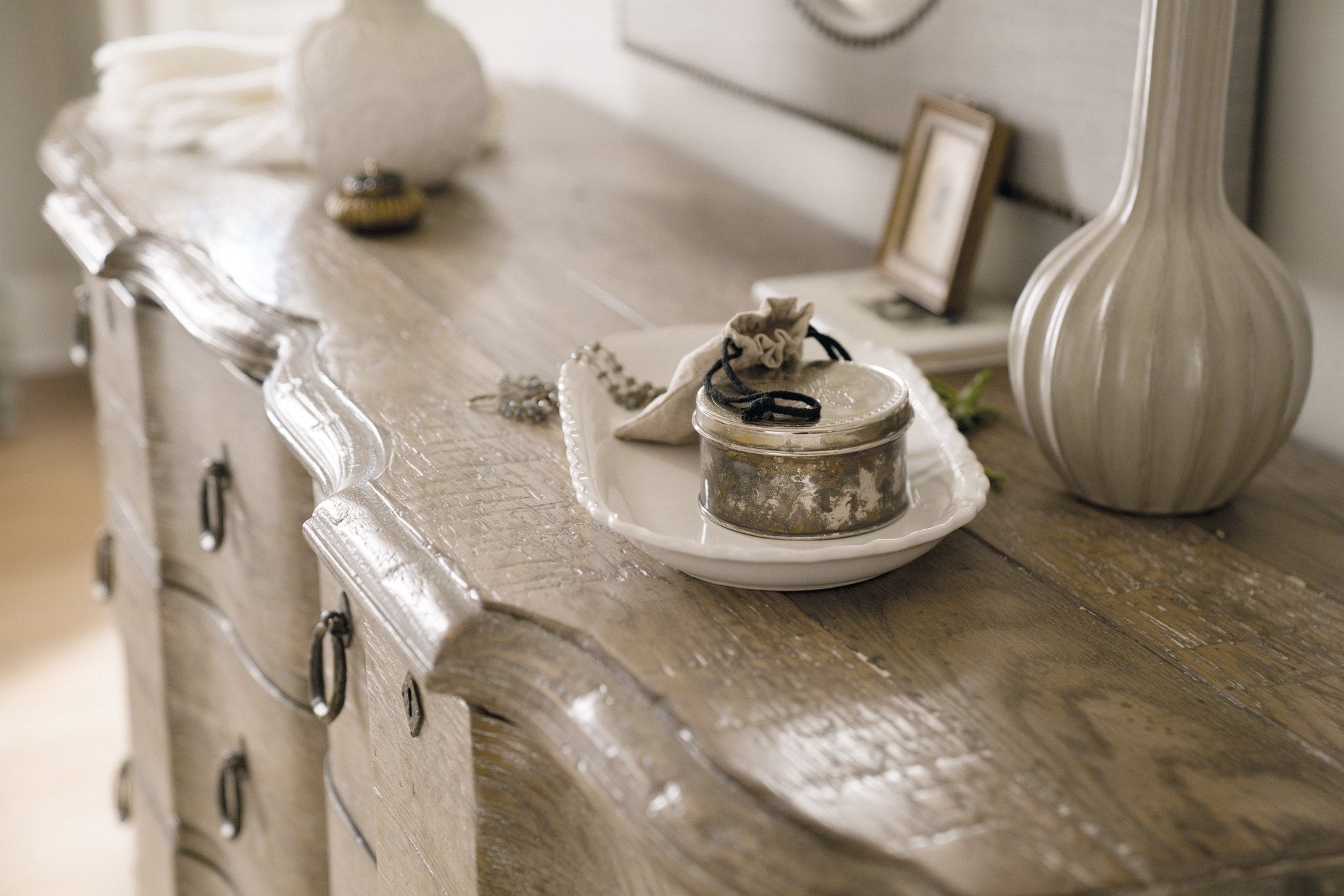 HookerBoheme Adante Dresser