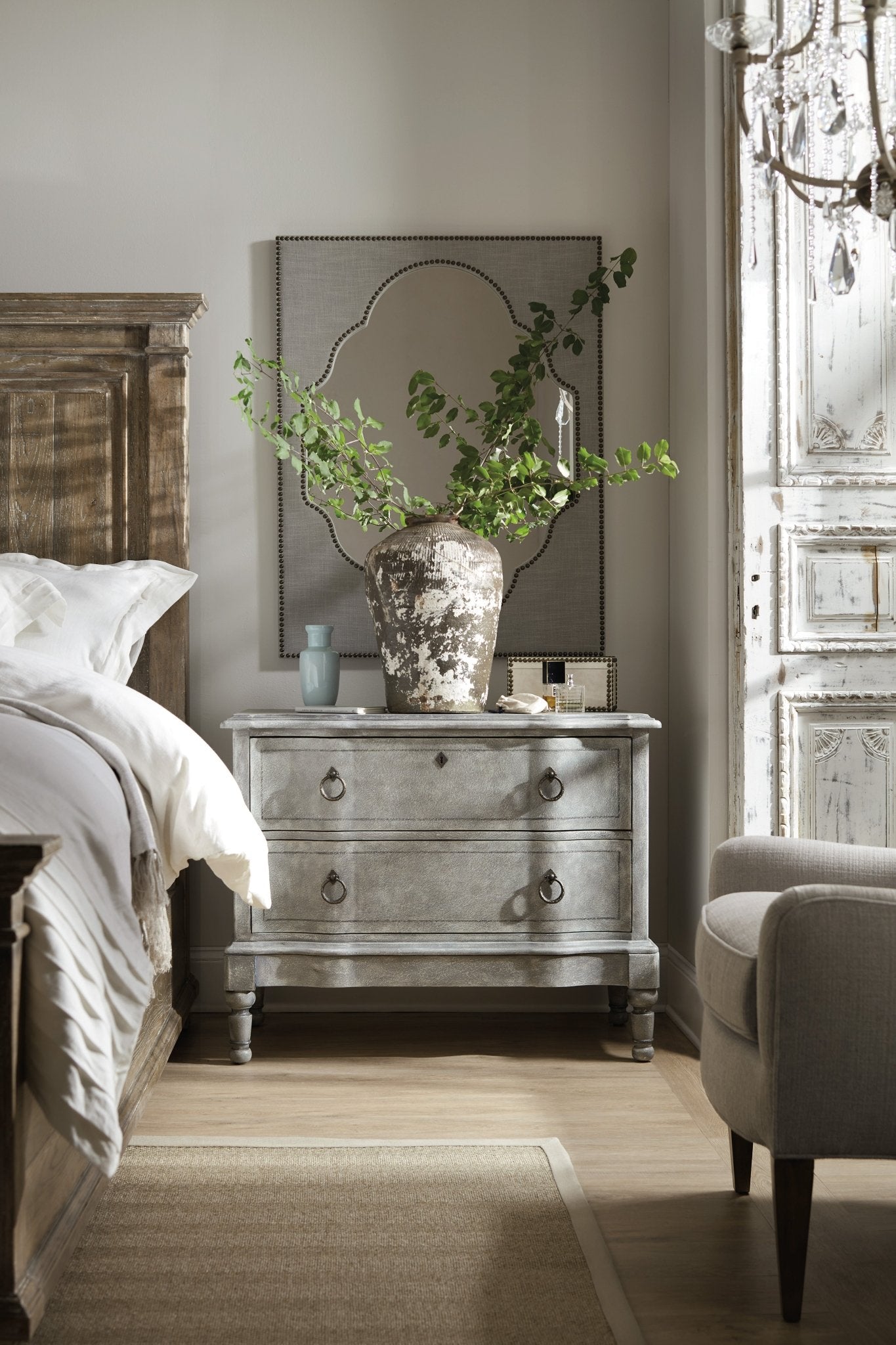 HookerBoheme Verbena Bachelors Chest