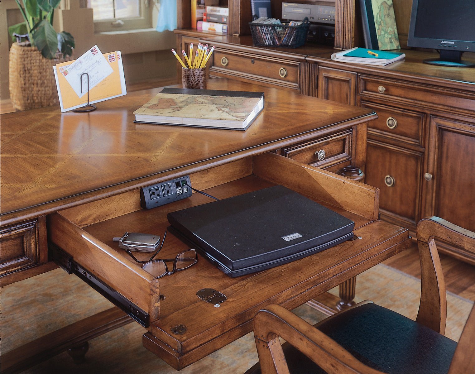 HookerBrookhaven Leg Desk