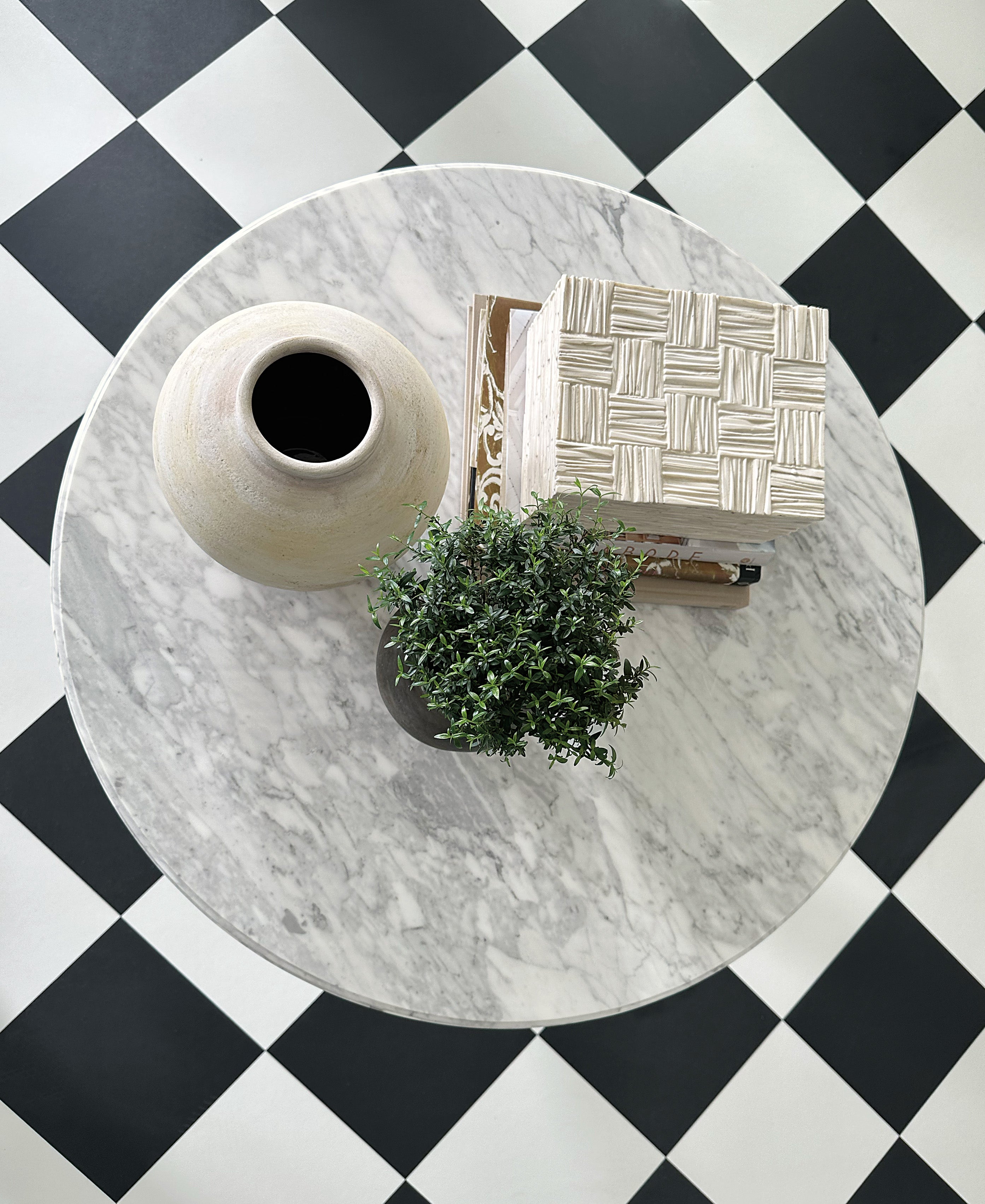 查尔斯顿小酒馆餐桌