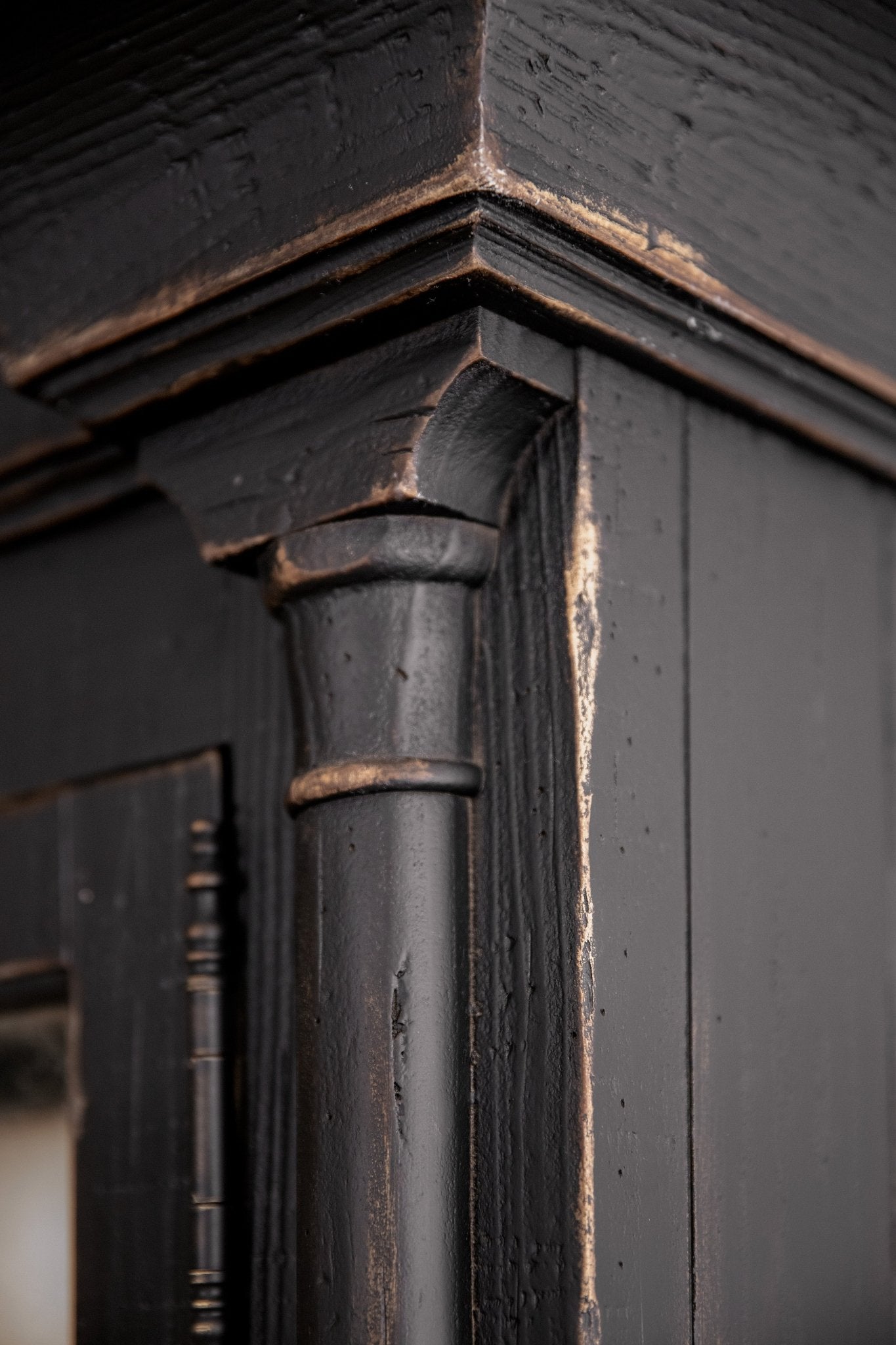 HookerCiao Bella Display Cabinet - Black