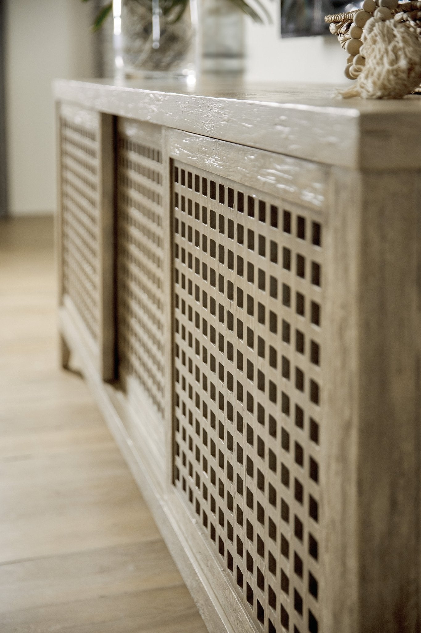 HookerCiao Bella Entertainment Console