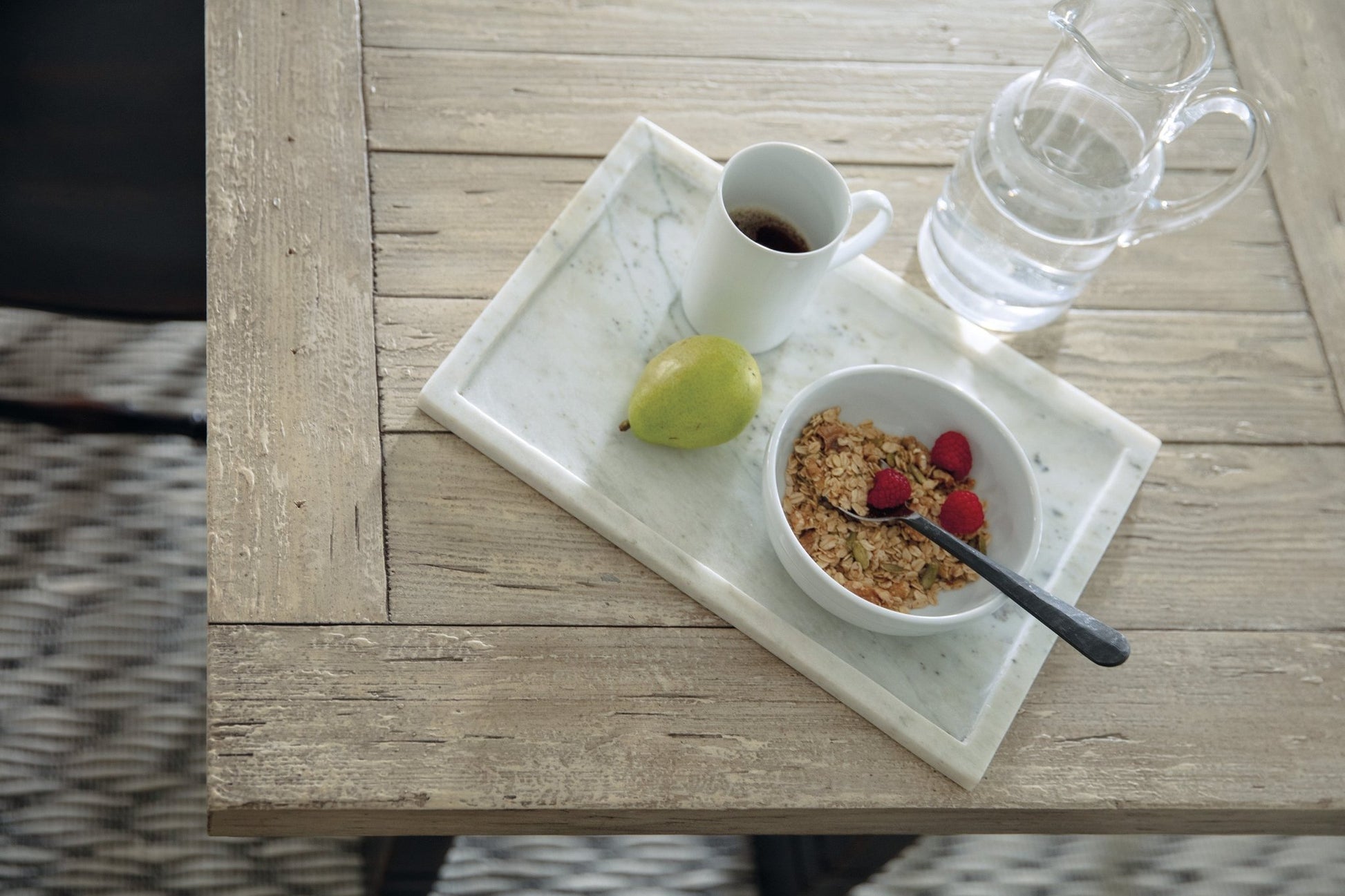 HookerCiao Bella Friendship Table - Flaky White/Black