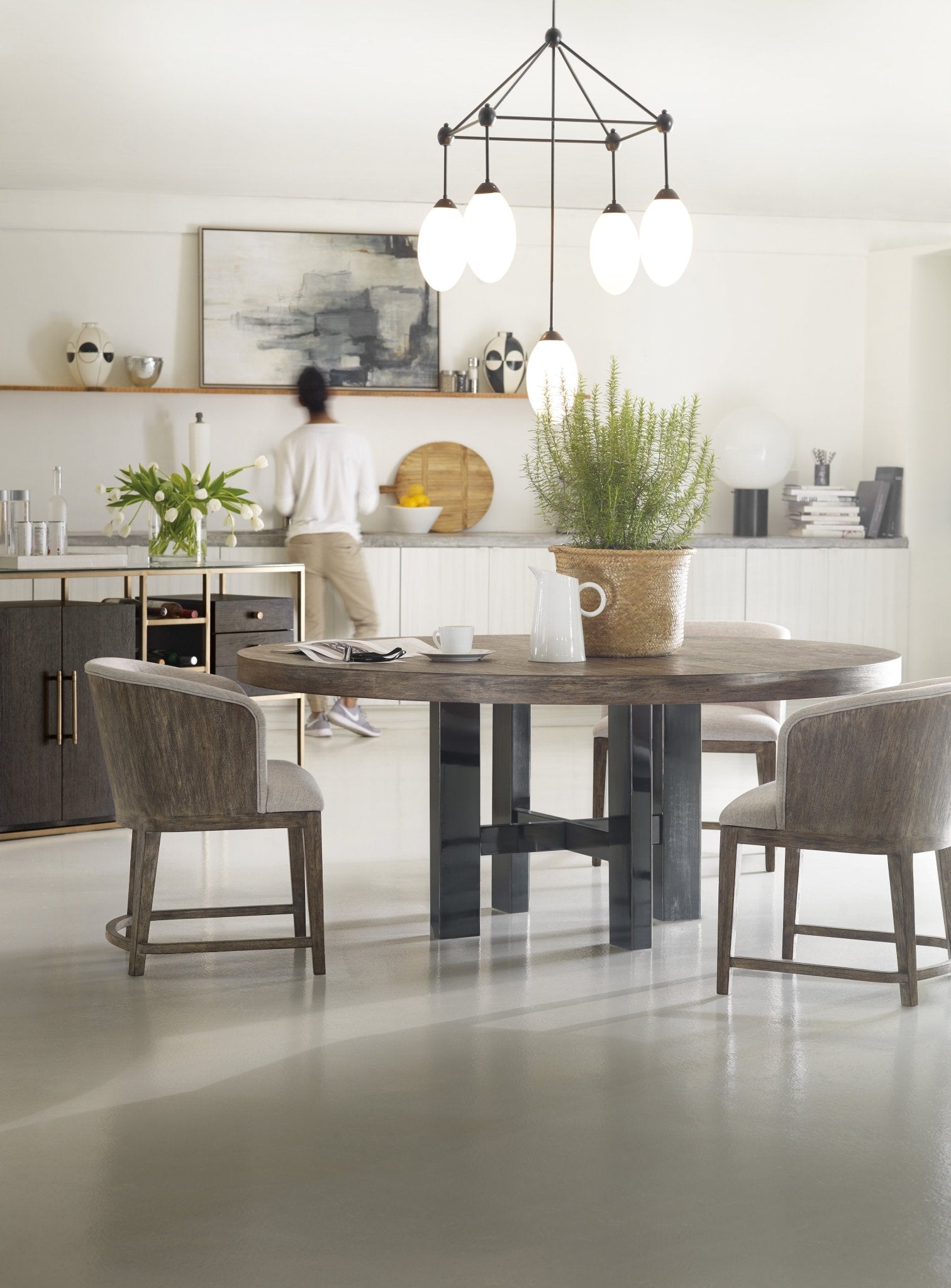 HookerCurata 72in Round Dining Table