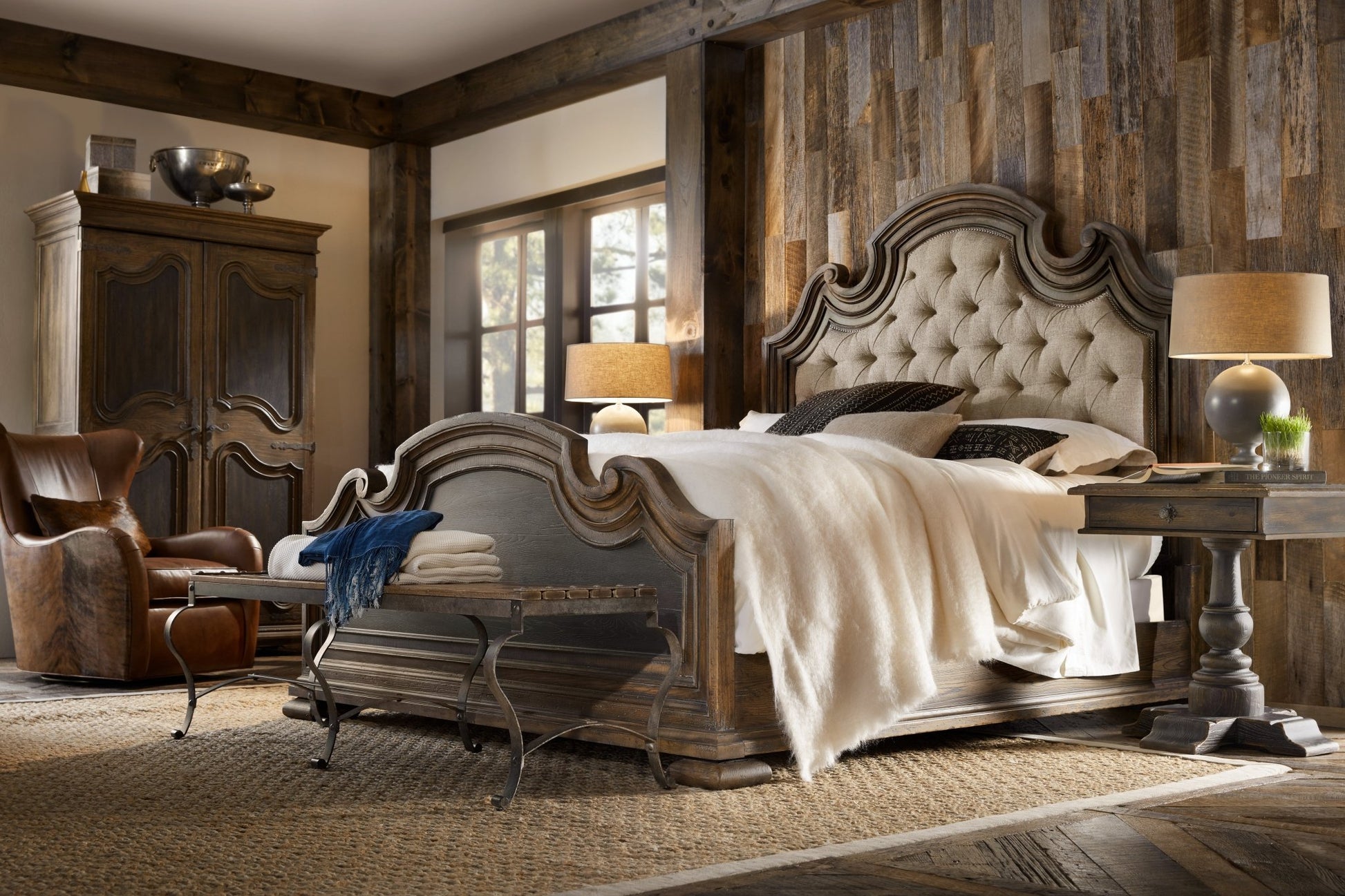HookerFair Oaks California King Uph Bed