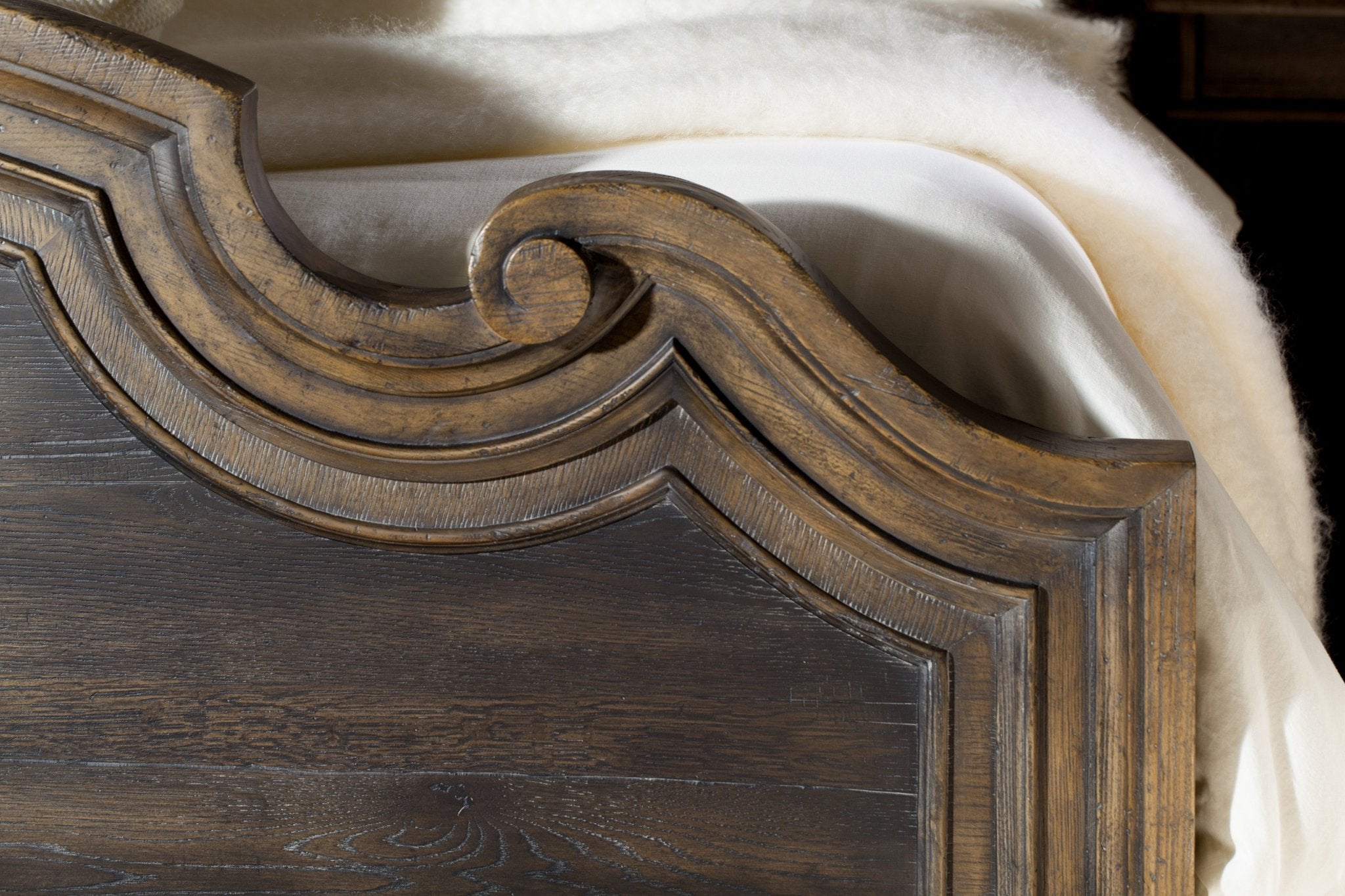 HookerFair Oaks King Upholstered Bed