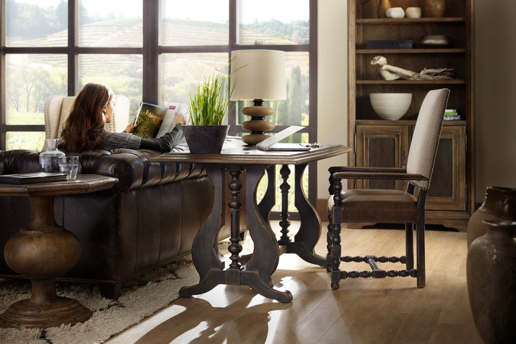 HookerHill Country Comfort Upholstered Arm Chair