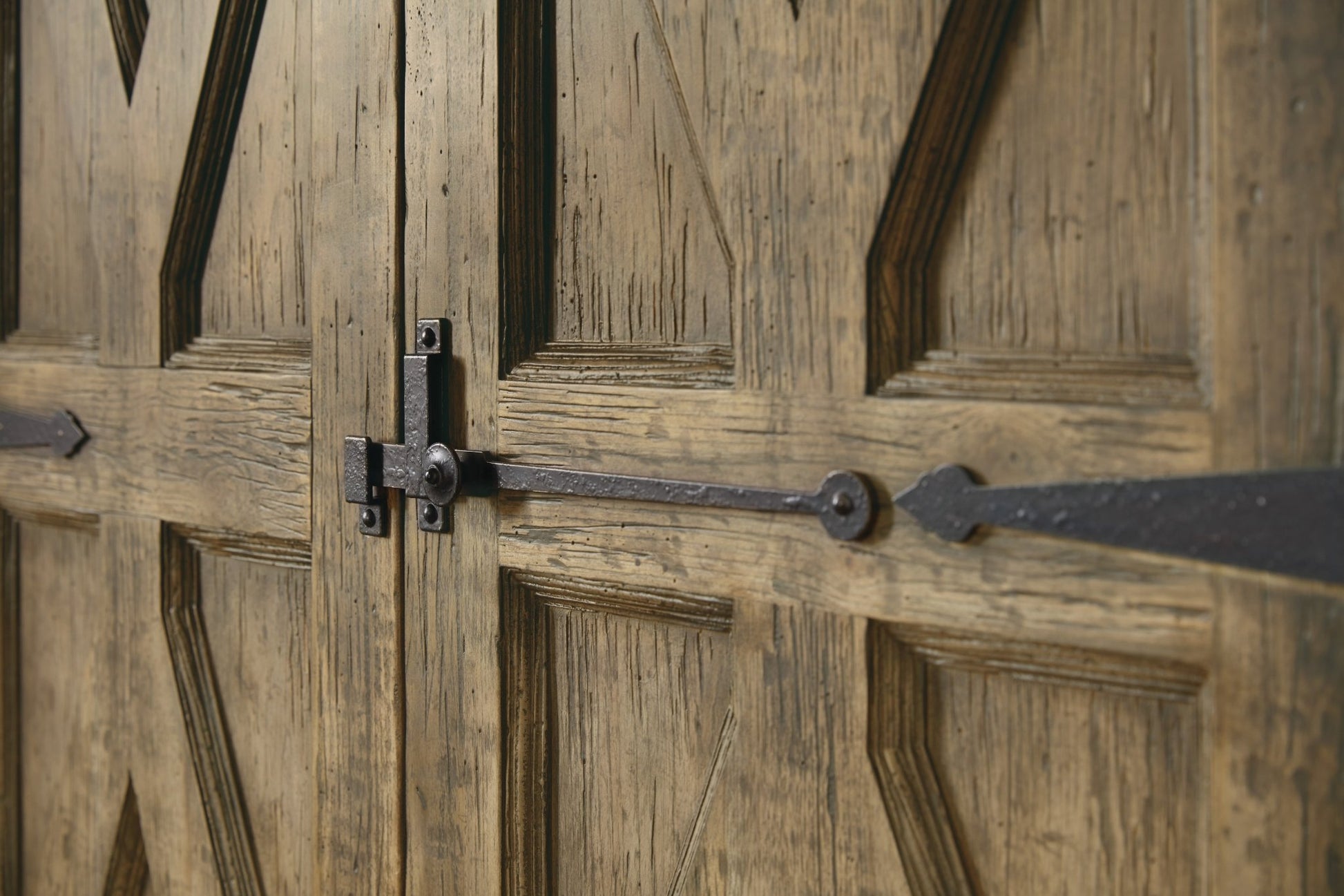 HookerLa Grange Mt. Maria Wardrobe
