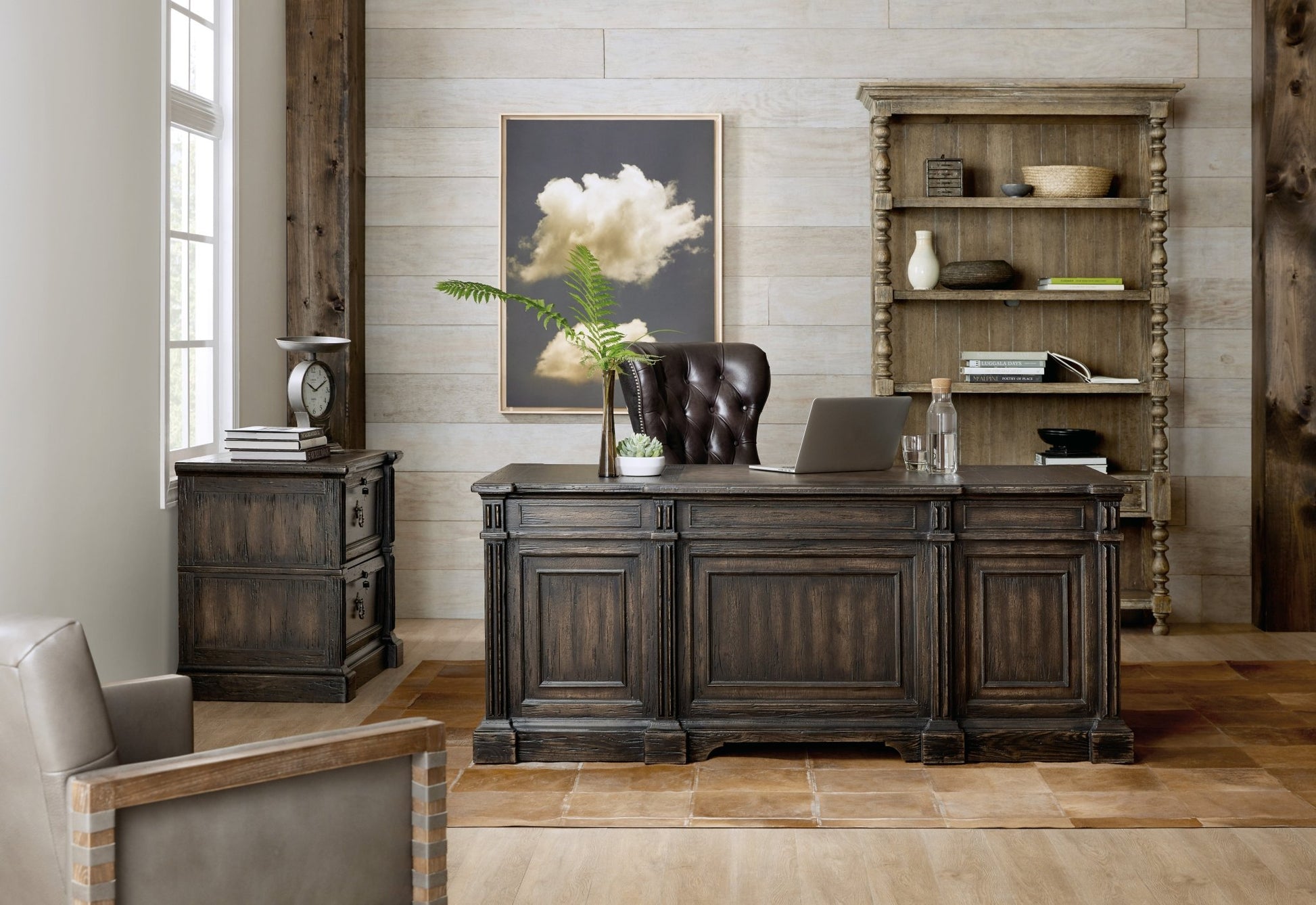 HookerLa Grange San Felipe Executive Desk