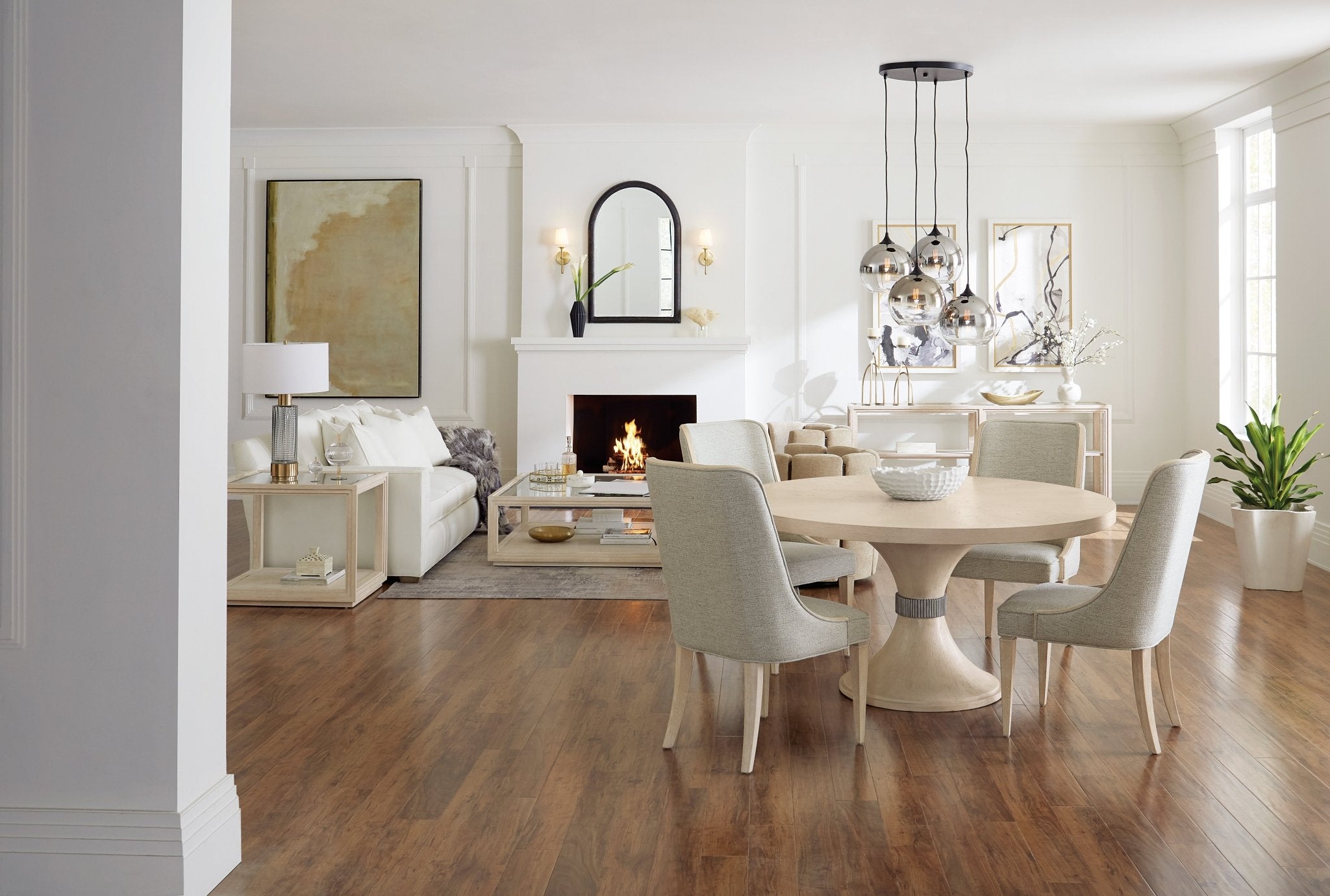 HookerNouveau Chic Round Pedestal Dining Table