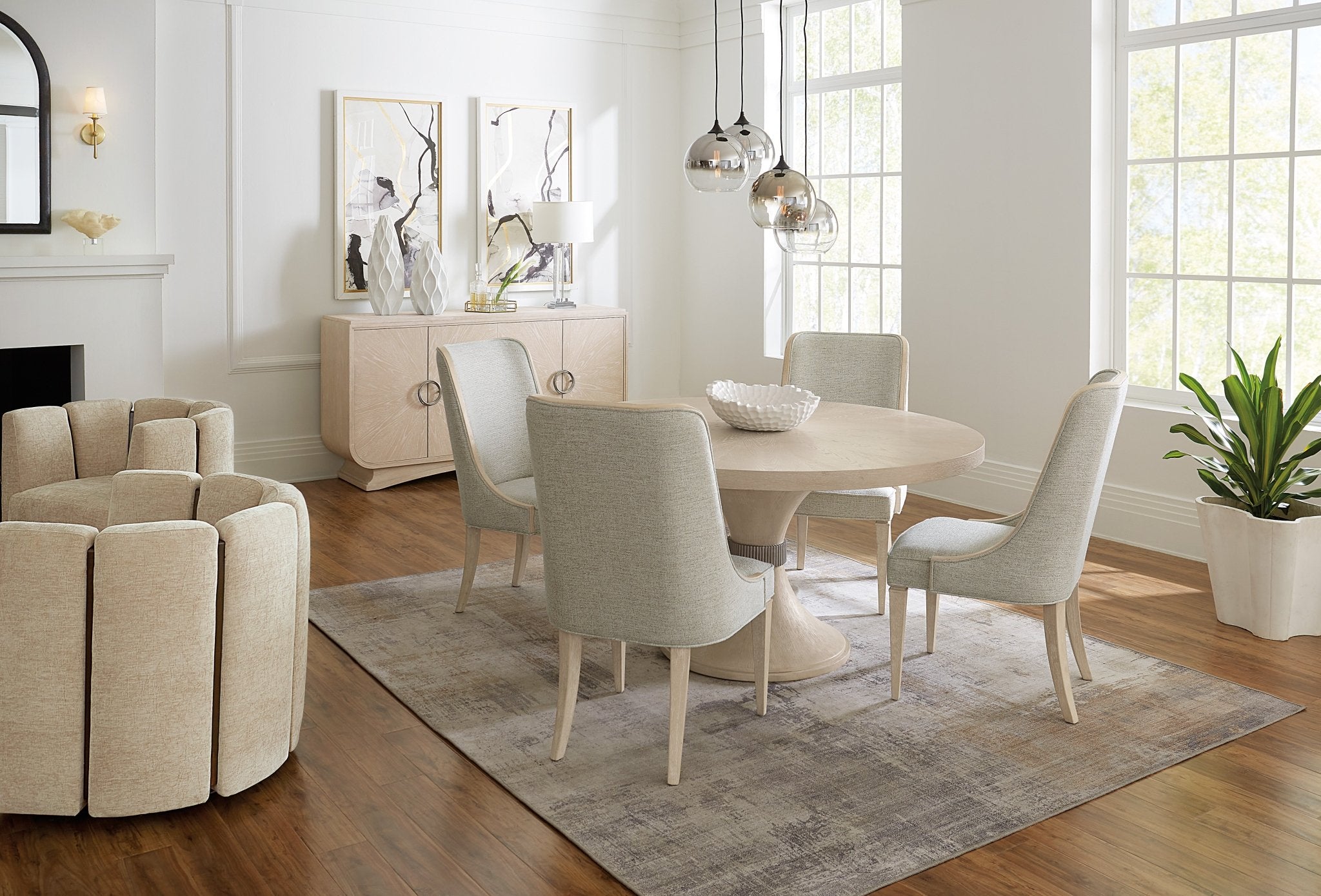 HookerNouveau Chic Round Pedestal Dining Table