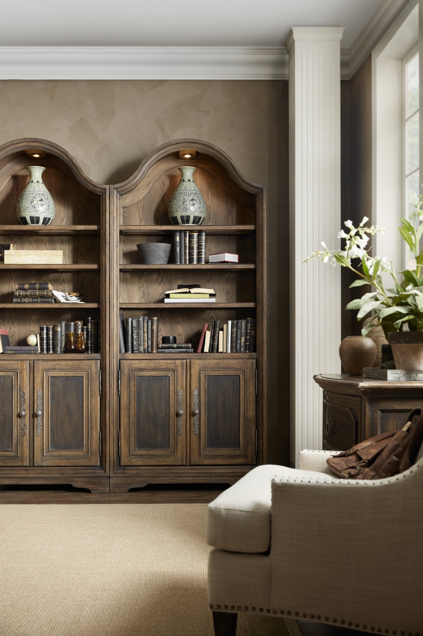 HookerPleasanton Bunching Bookcase