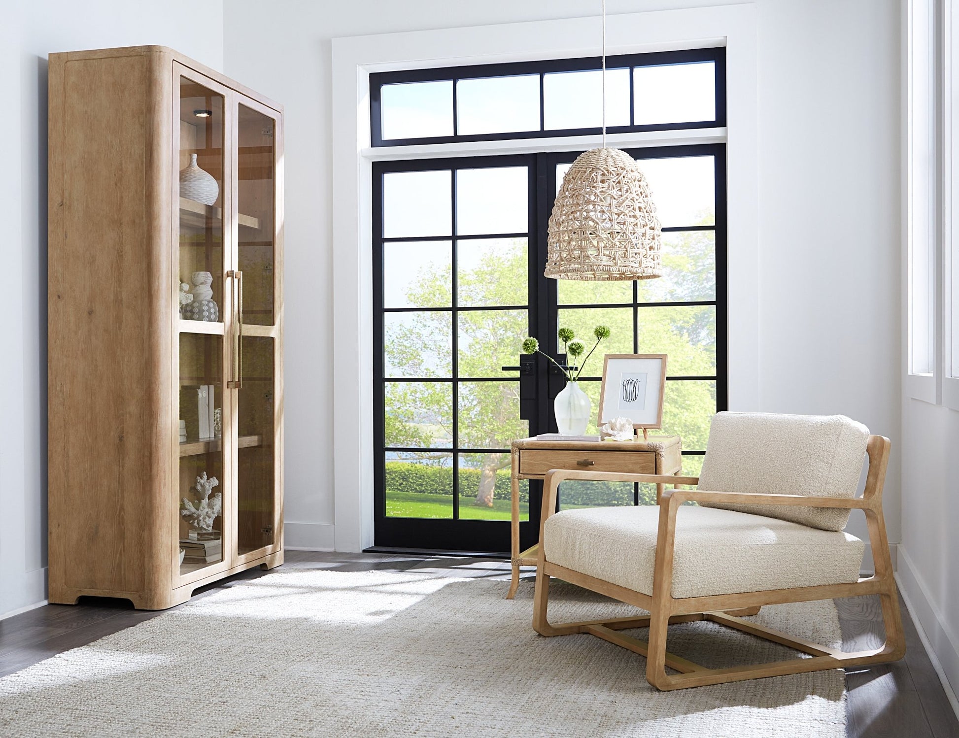 HookerRetreat Display Cabinet