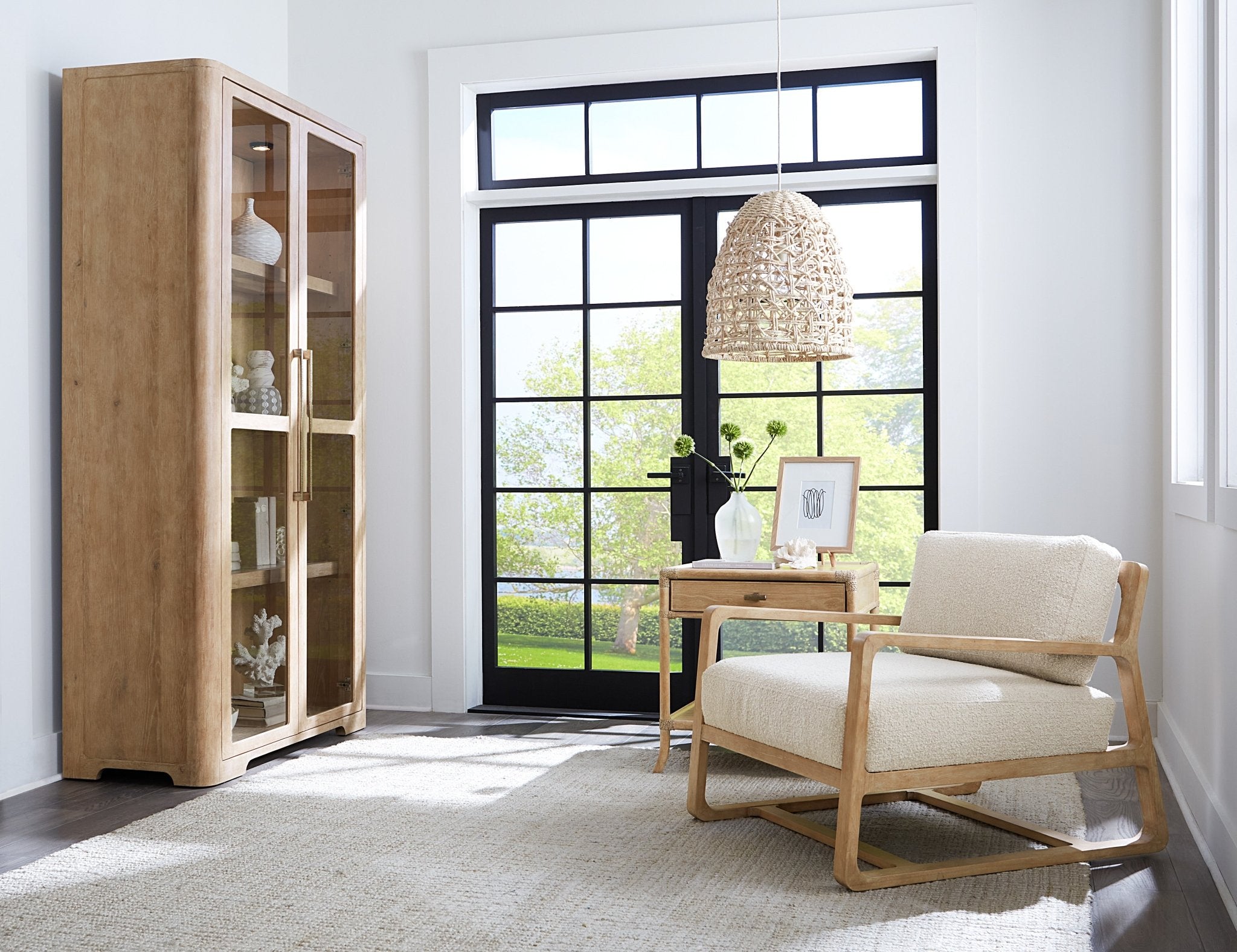 HookerRetreat Display Cabinet