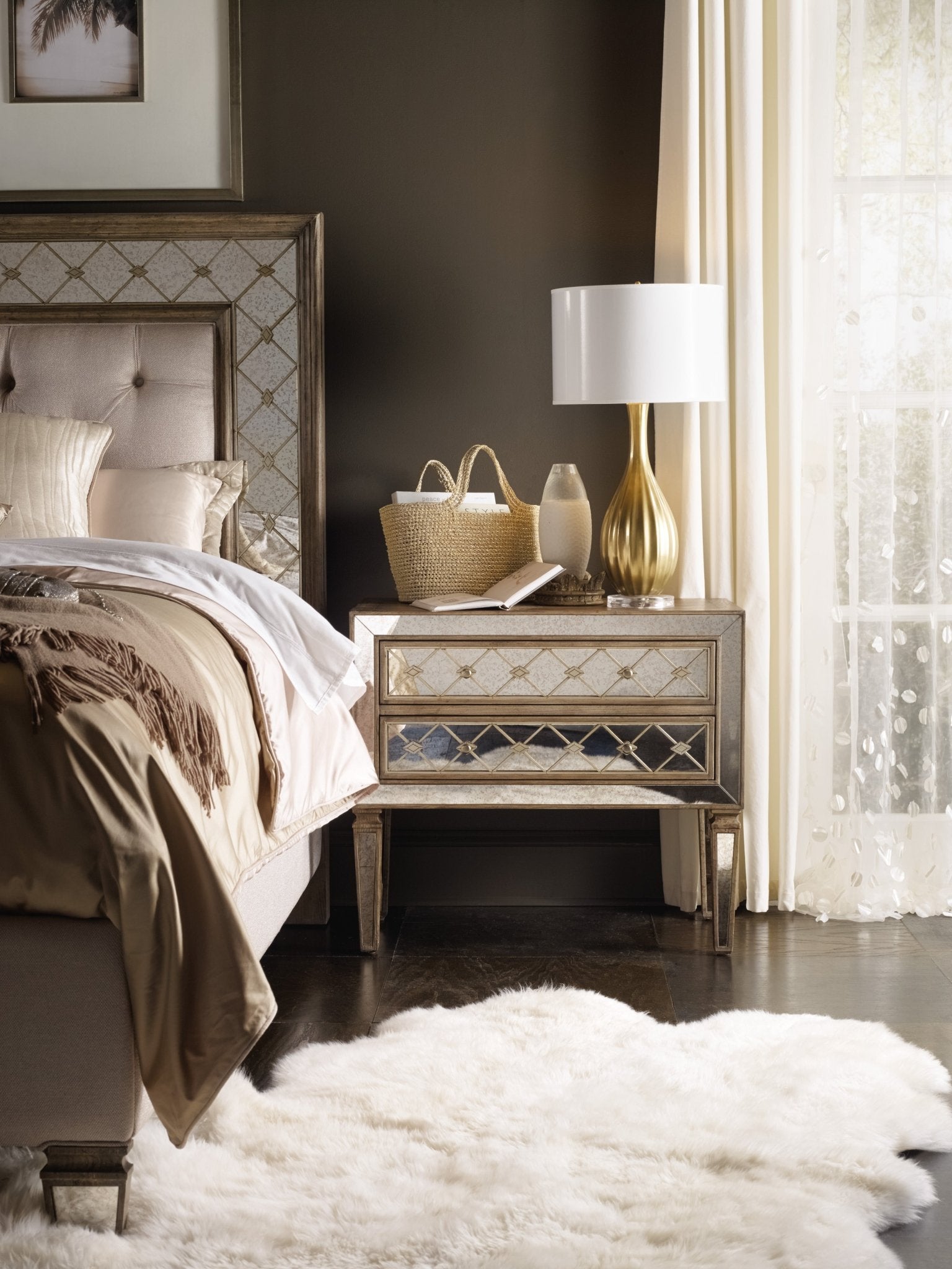 HookerSanctuary Bachelors Chest